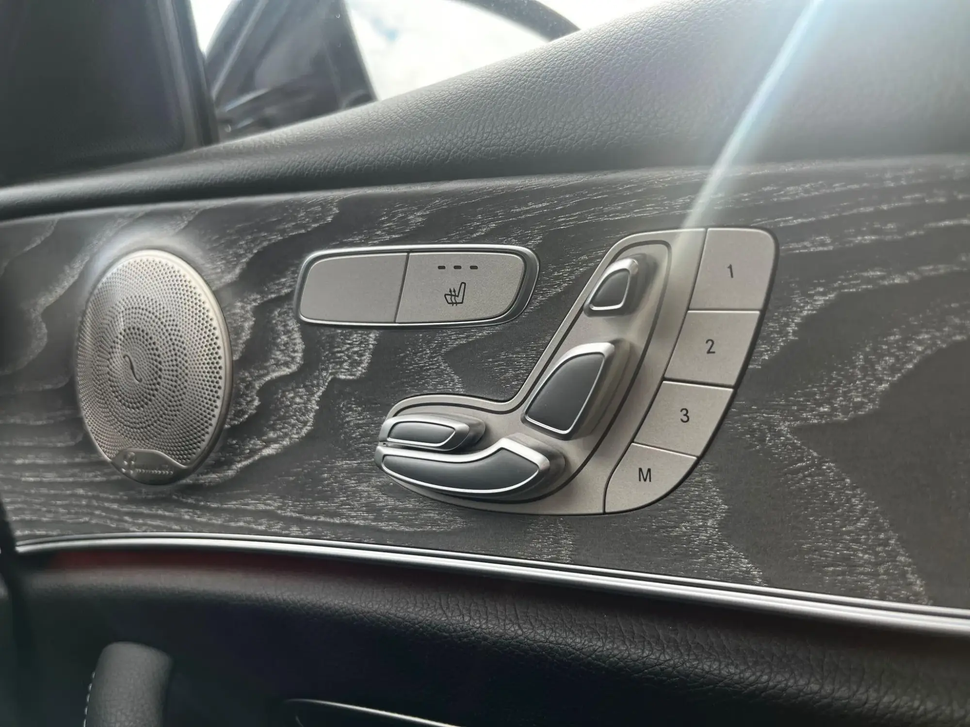 Mercedes-Benz E-Class Image 19 Mercedes-Benz E-Class Image 19