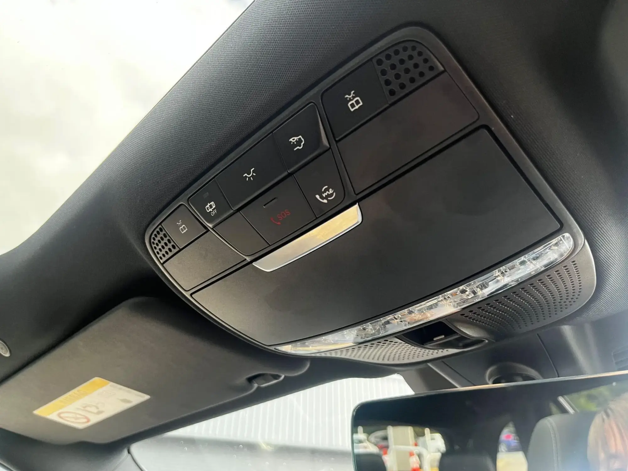 Mercedes-Benz E-Class Image 22 Mercedes-Benz E-Class Image 22