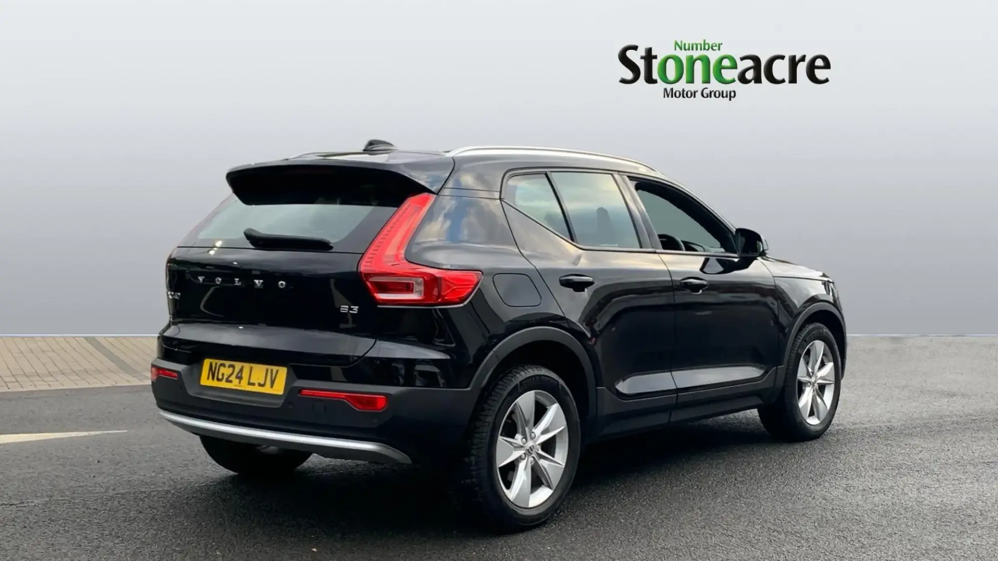 Volvo XC40 Image 2