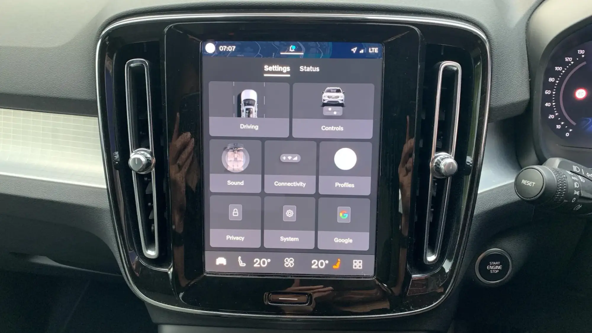Volvo XC40 Image 17