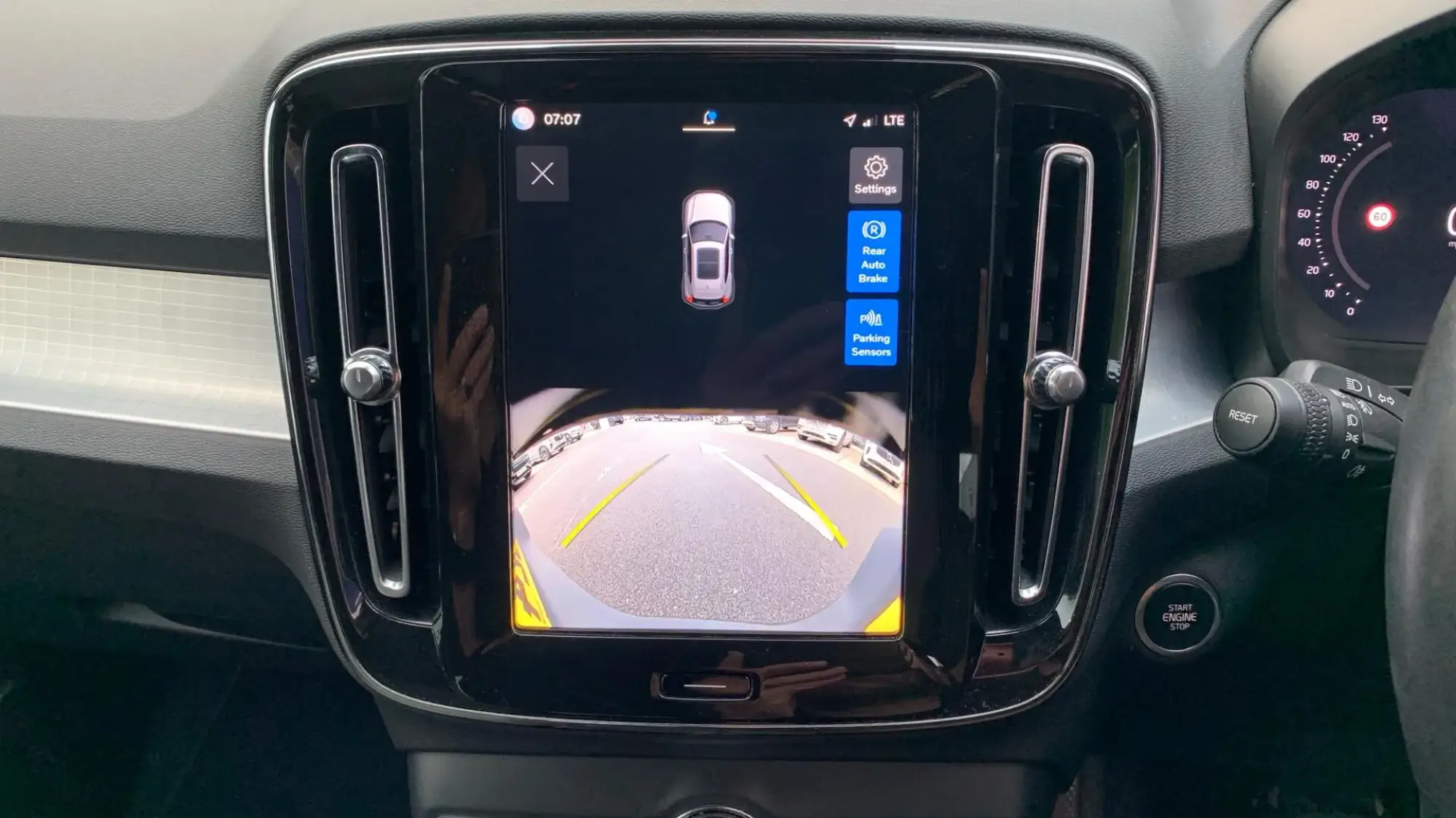 Volvo XC40 Image 19