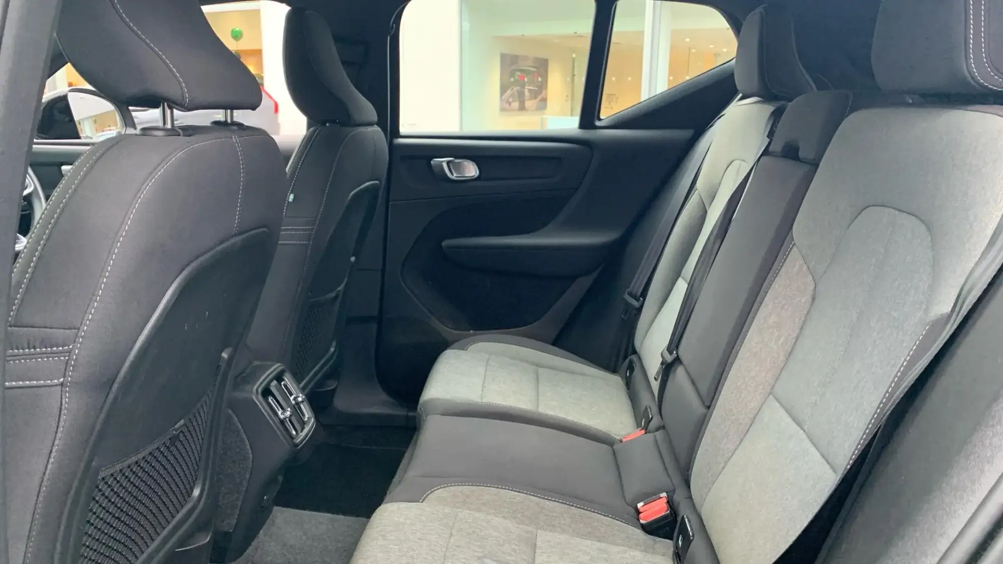 Volvo XC40 Image 33
