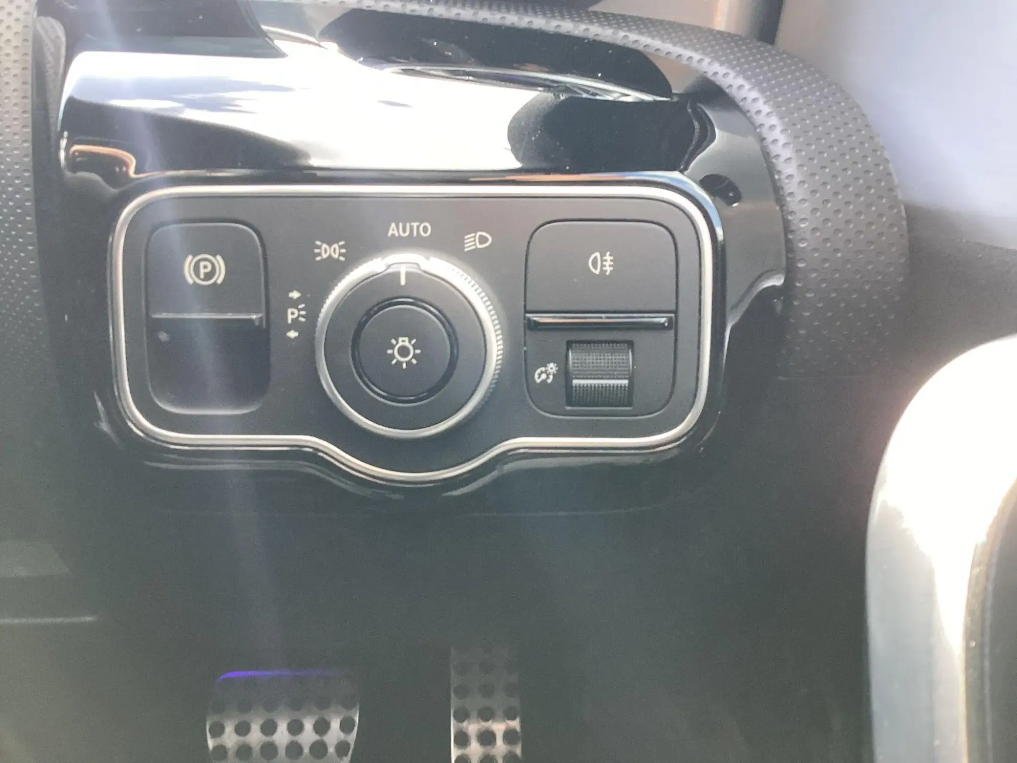 Mercedes-Benz A-Class Image 25