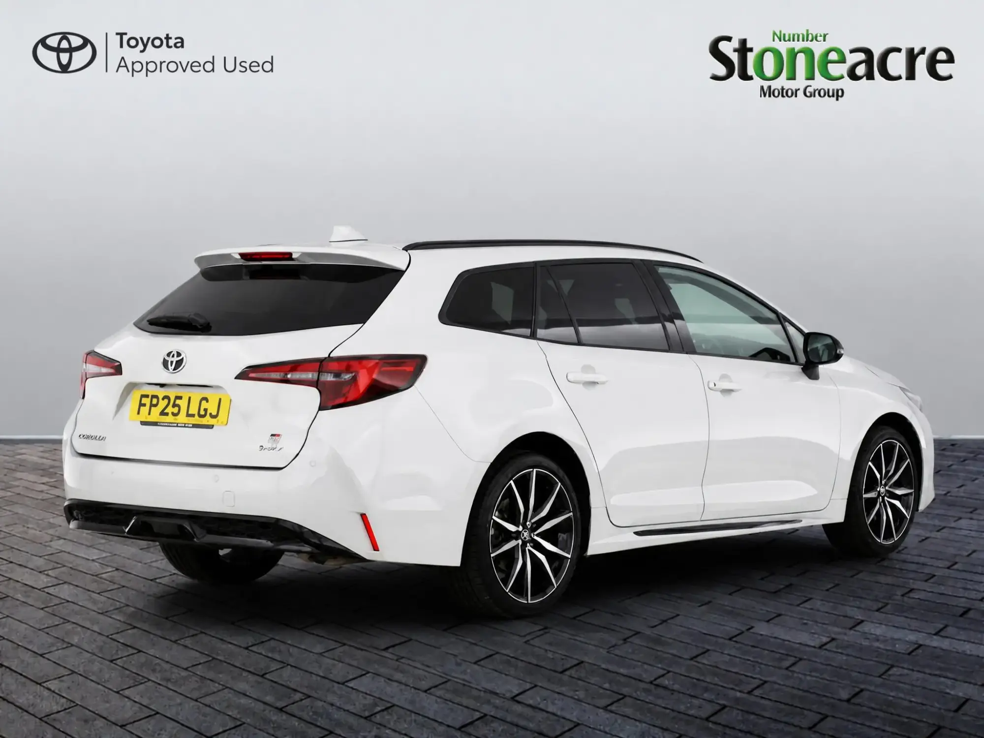 Toyota Corolla Hatchback Image 2 Toyota Corolla Hatchback Image 2