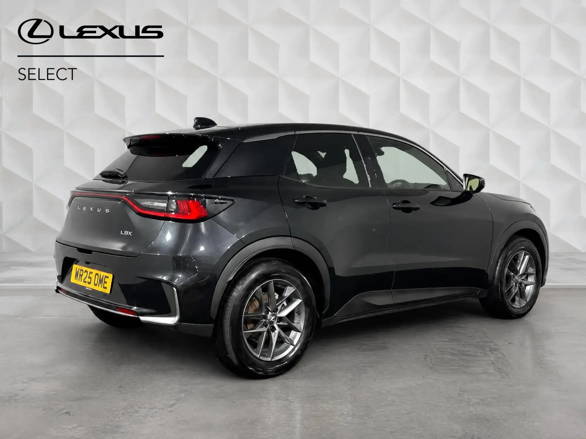 Lexus LBX 1.5 VVT-iE Premium E-CVT Euro 6 (s/s) 5dr WR25OME Image 3