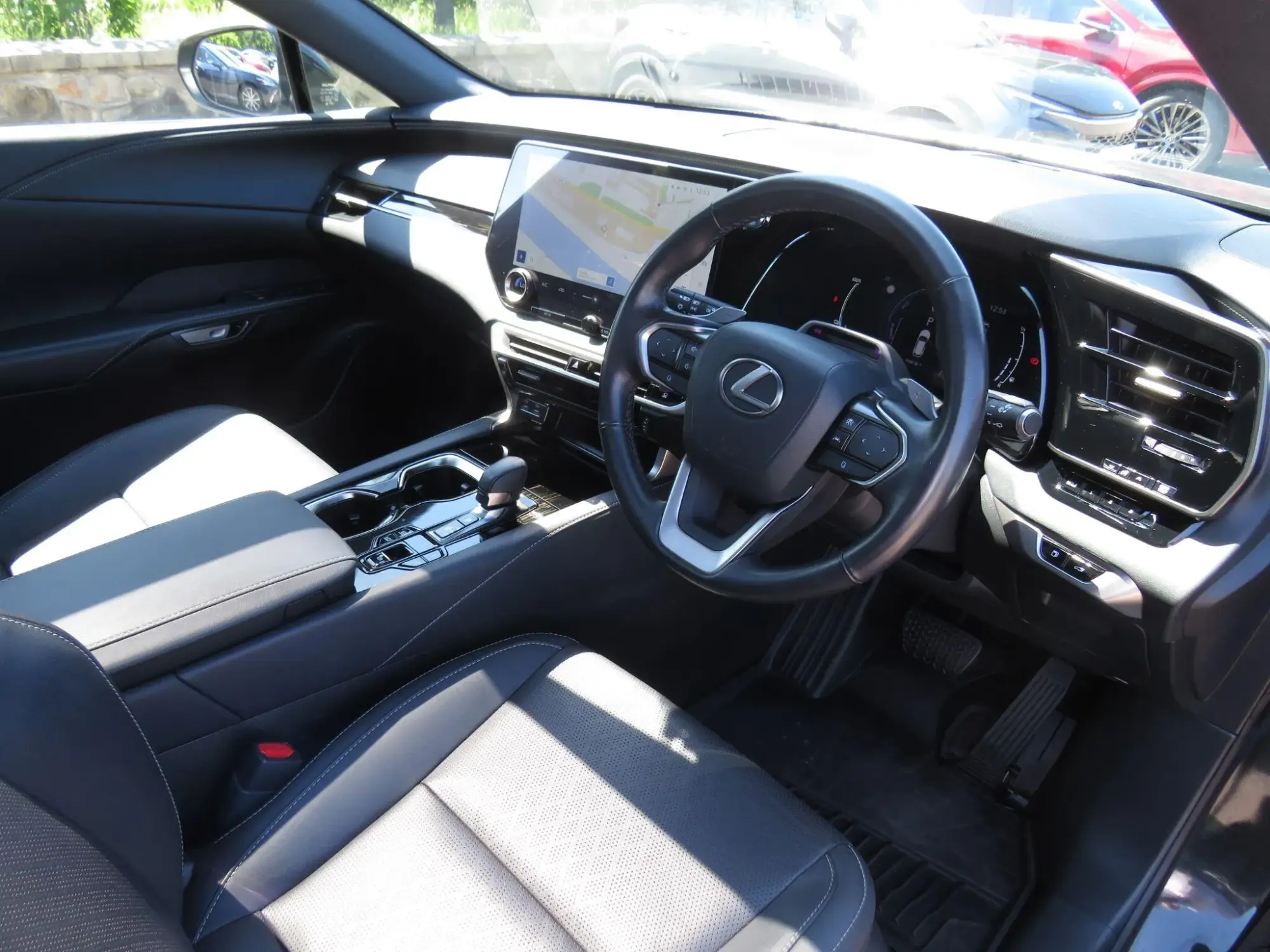 Lexus RX Plug-In Hybrid Image 11 Lexus RX Plug-In Hybrid Image 11