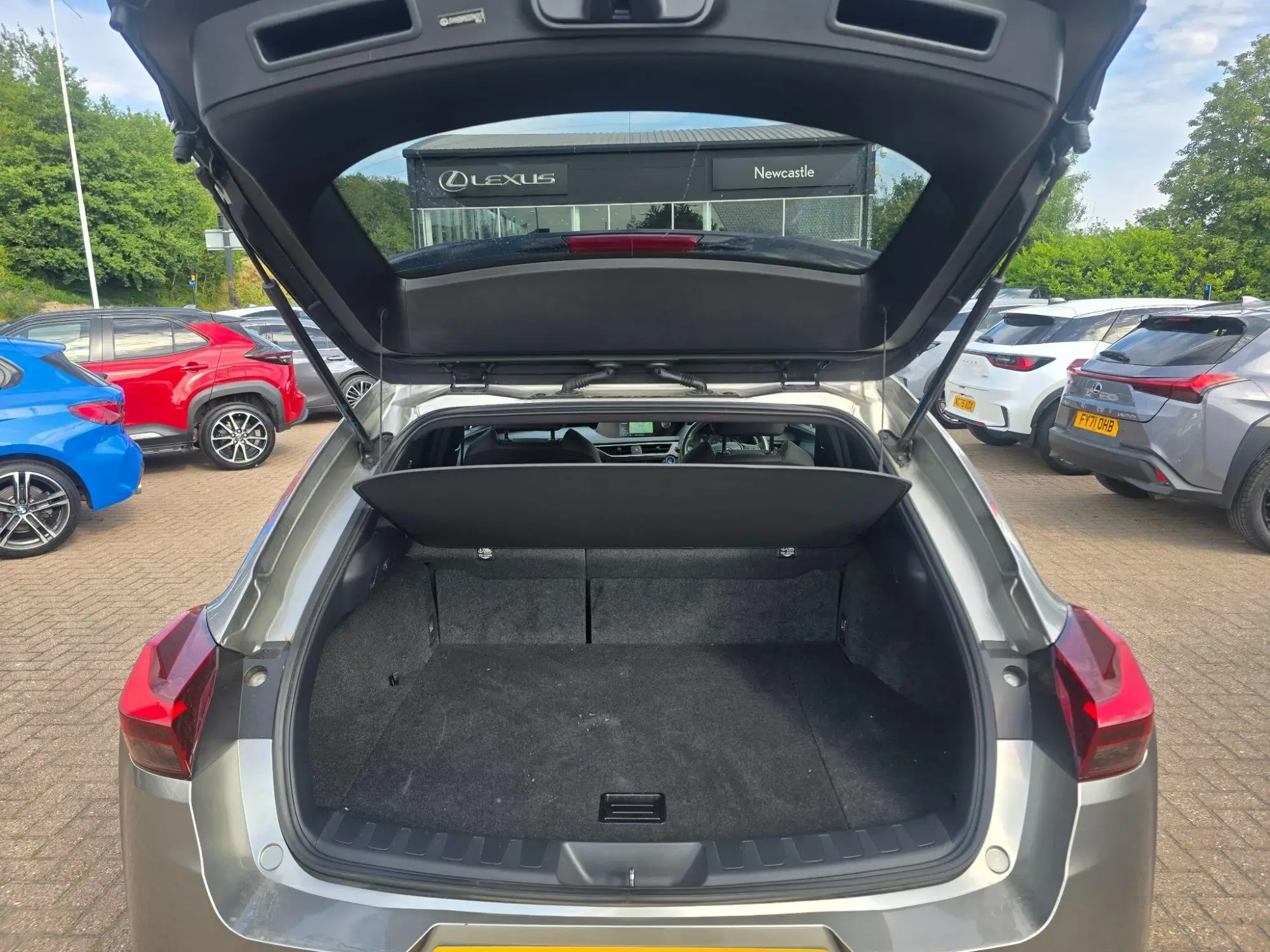 Lexus UX Self-Charging Hybrid Image 10 Lexus UX Self-Charging Hybrid Image 10