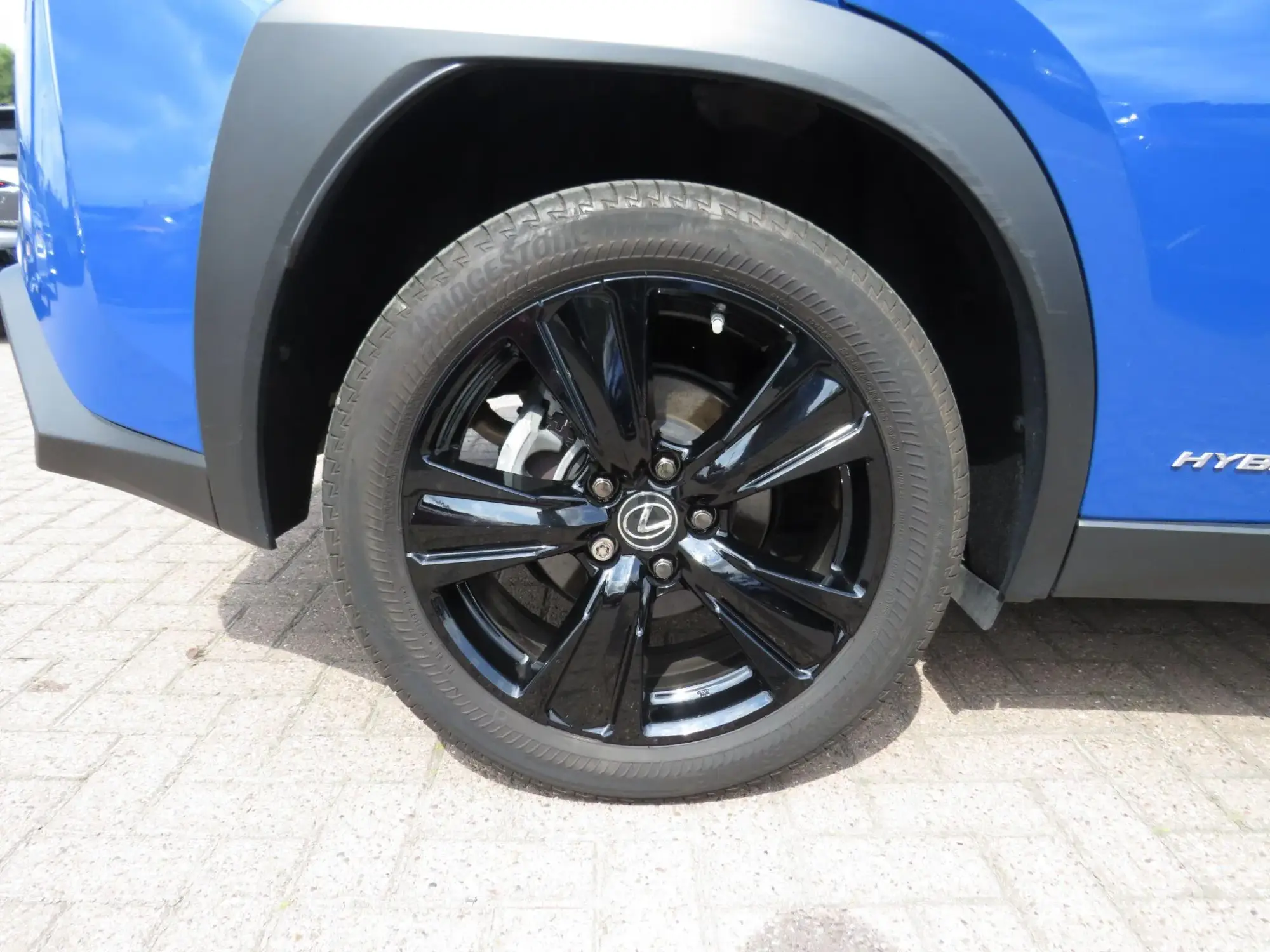Lexus UX Self-Charging Hybrid Image 9 Lexus UX Self-Charging Hybrid Image 9