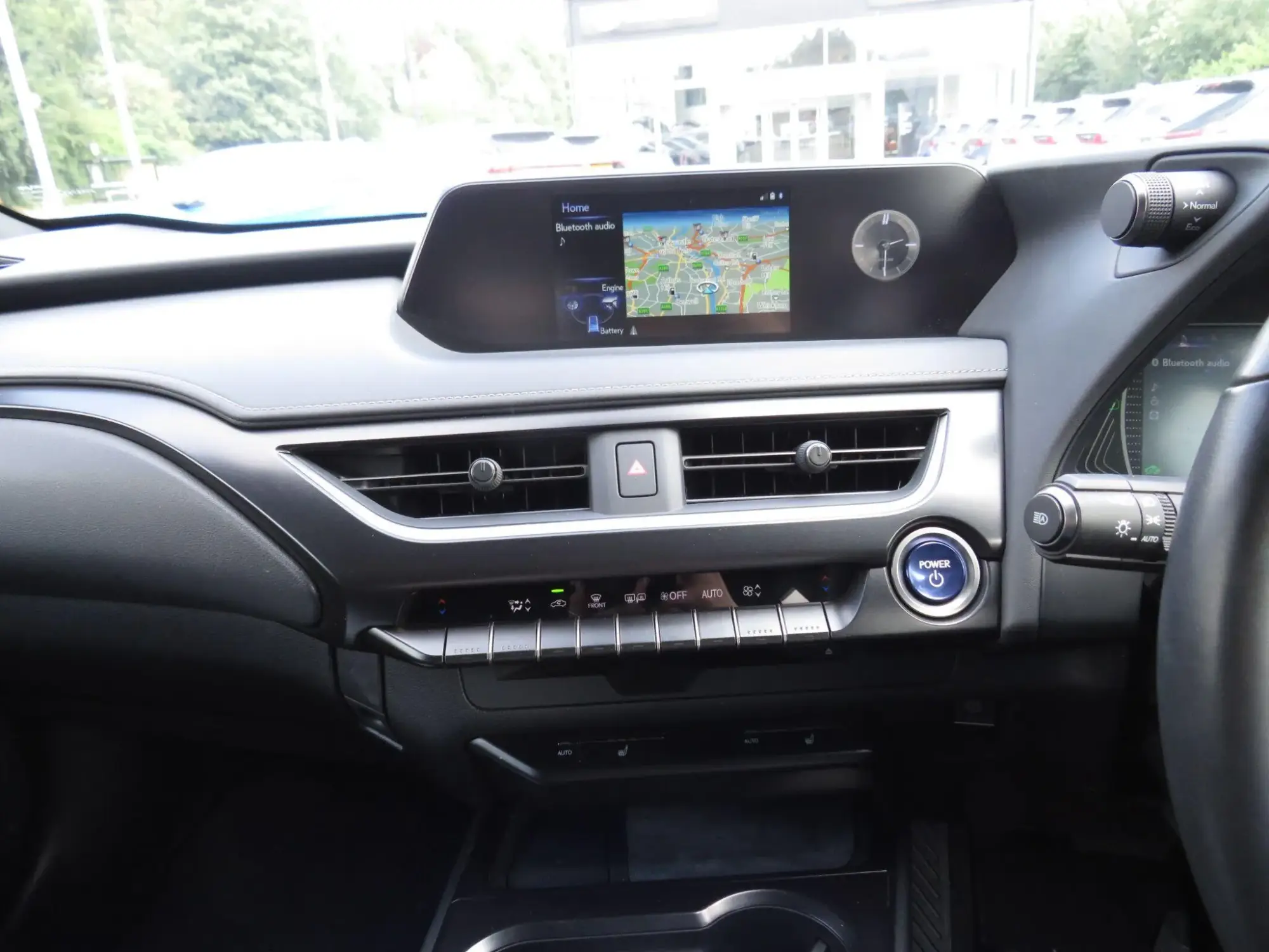 Lexus UX Self-Charging Hybrid Image 15 Lexus UX Self-Charging Hybrid Image 15