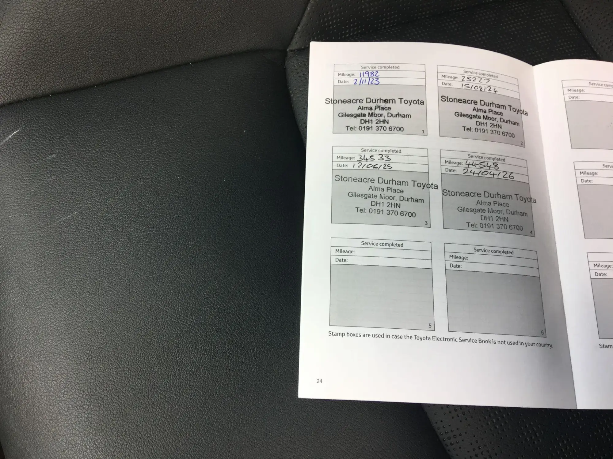 Toyota C-HR Self-Charging Hybrid Image 18 Toyota C-HR Self-Charging Hybrid Image 18