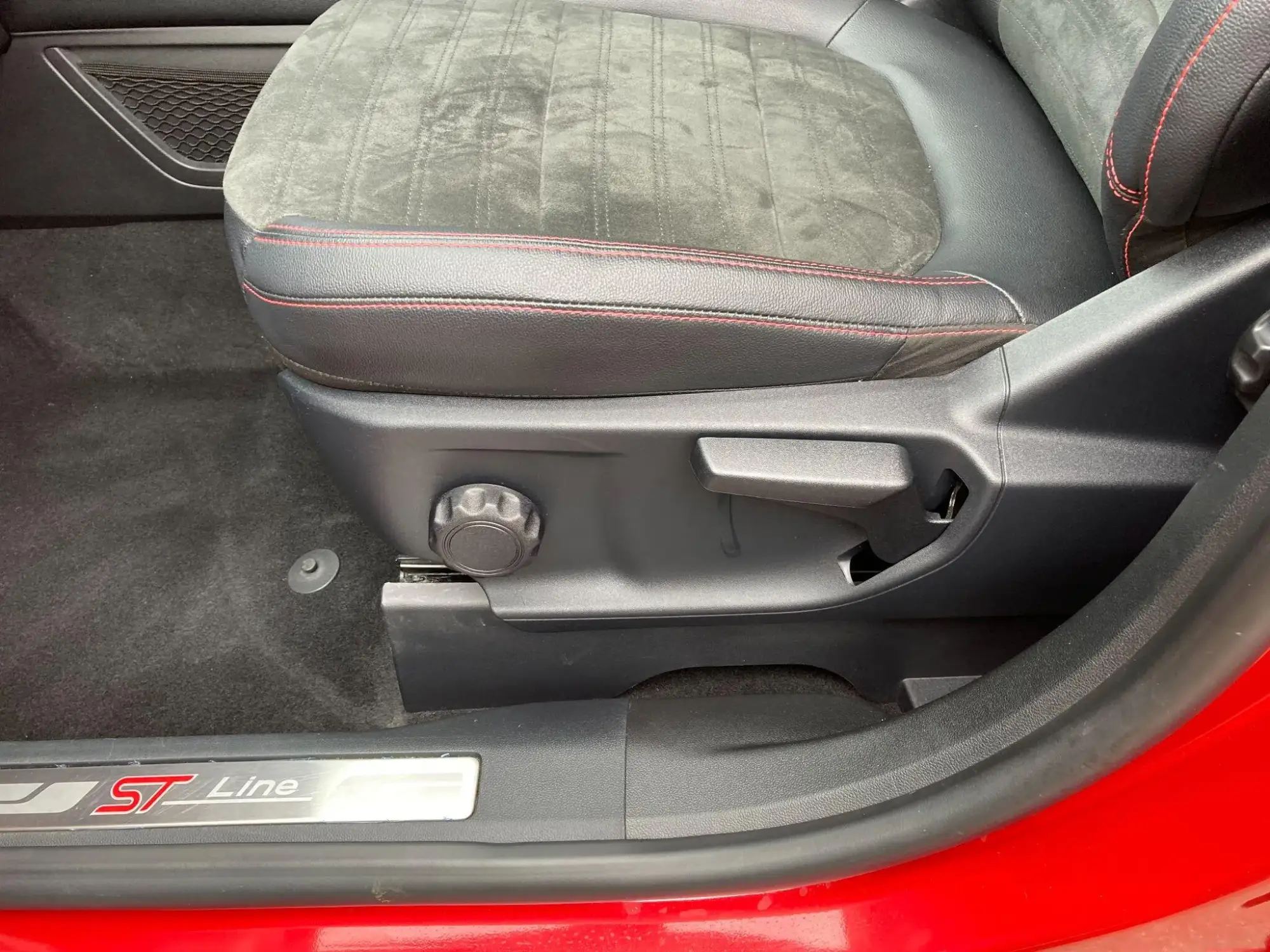 Ford Kuga Hybrid Image 32 Ford Kuga Hybrid Image 32
