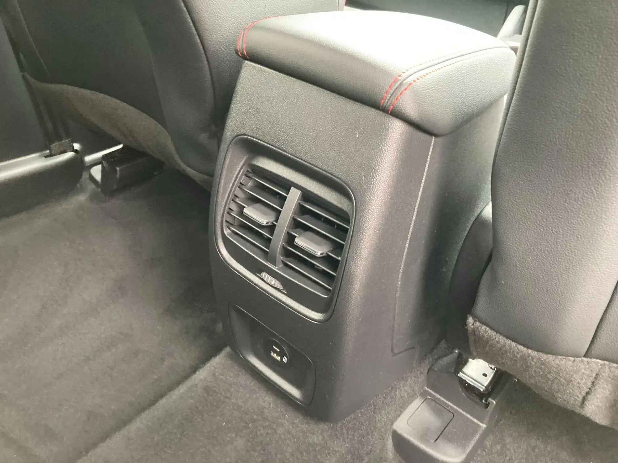 Ford Kuga Hybrid Image 44 Ford Kuga Hybrid Image 44