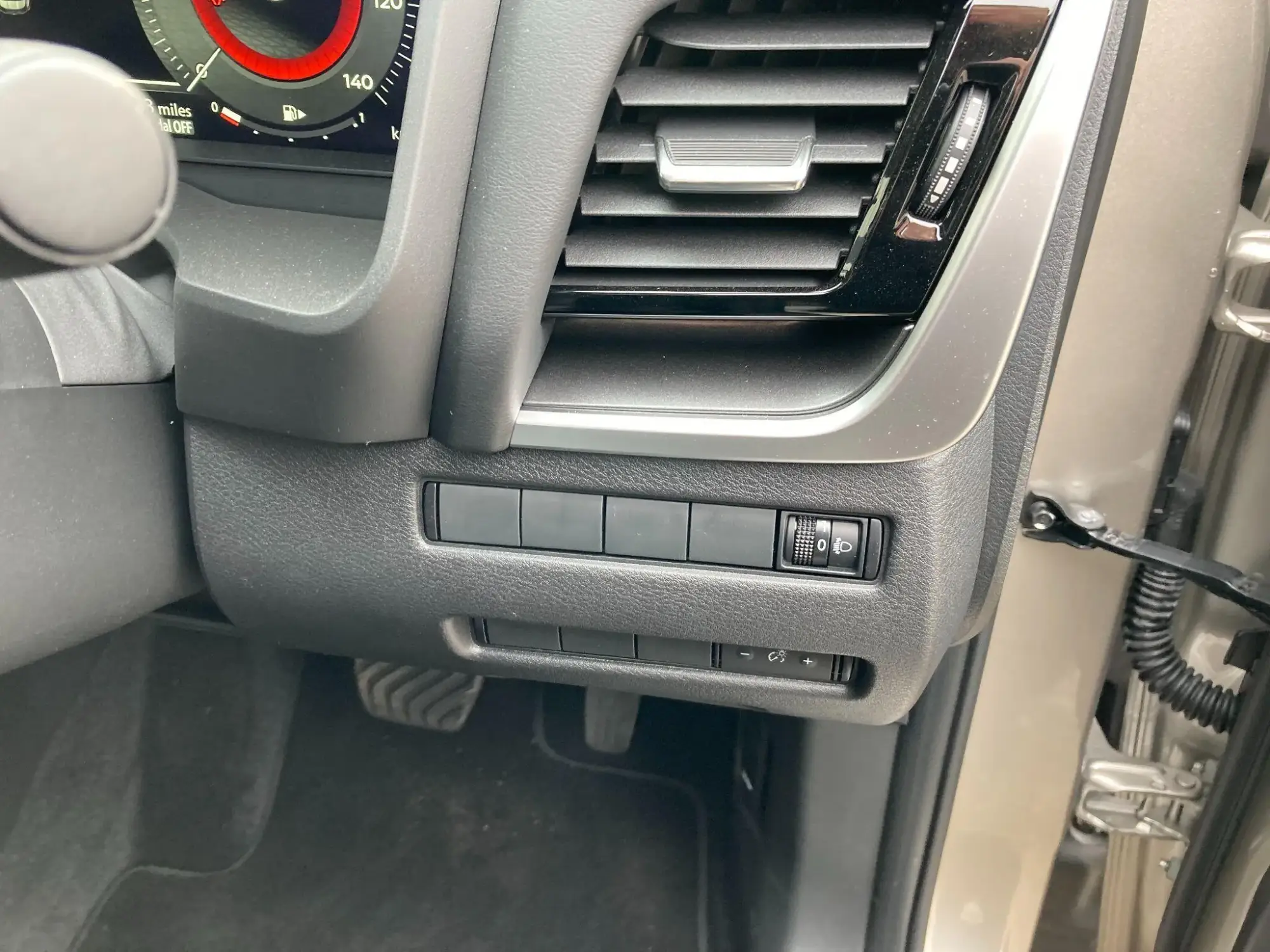 Nissan X-Trail e-POWER Image 39