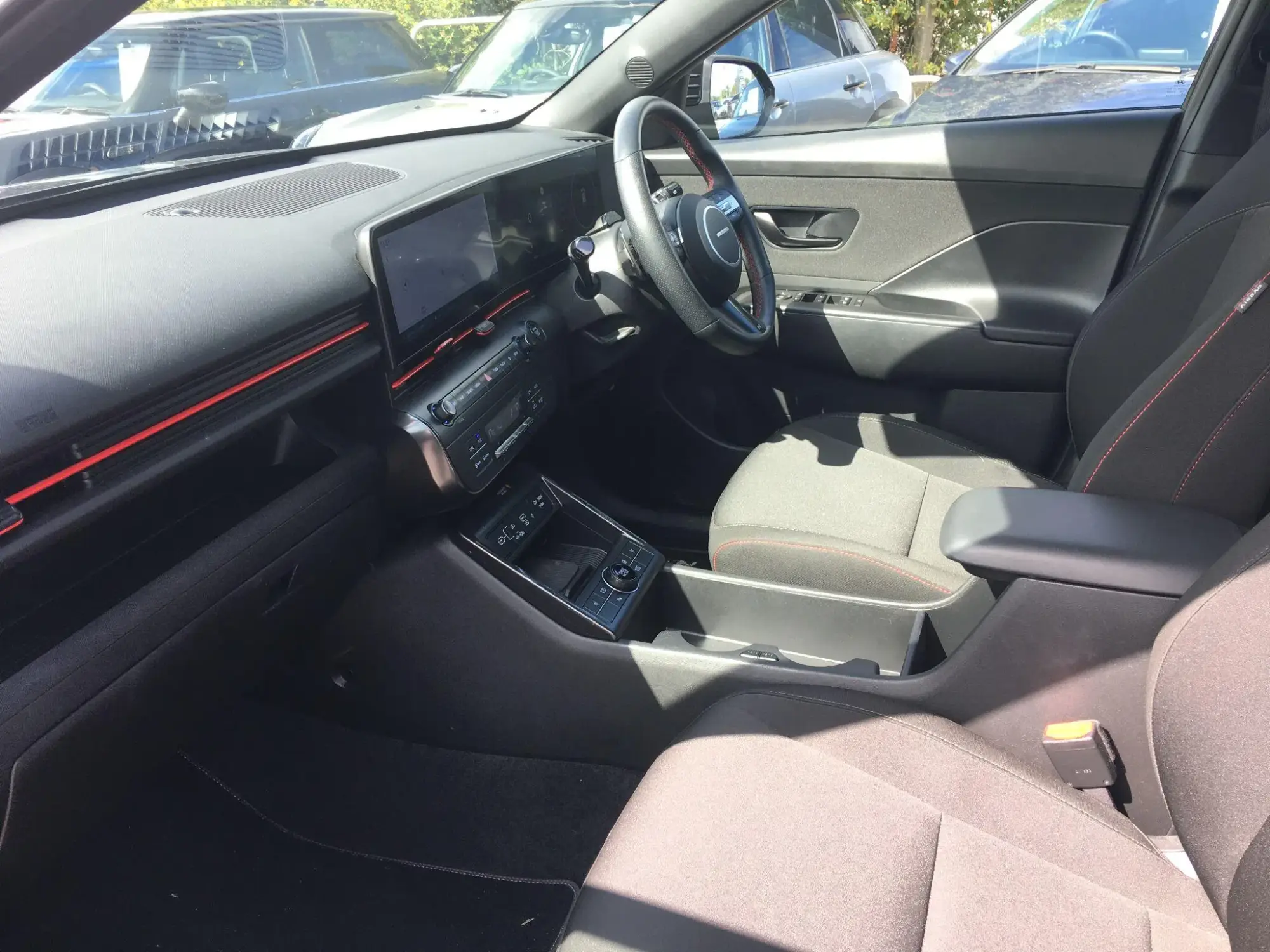 Hyundai KONA Hybrid Image 14 Hyundai KONA Hybrid Image 14