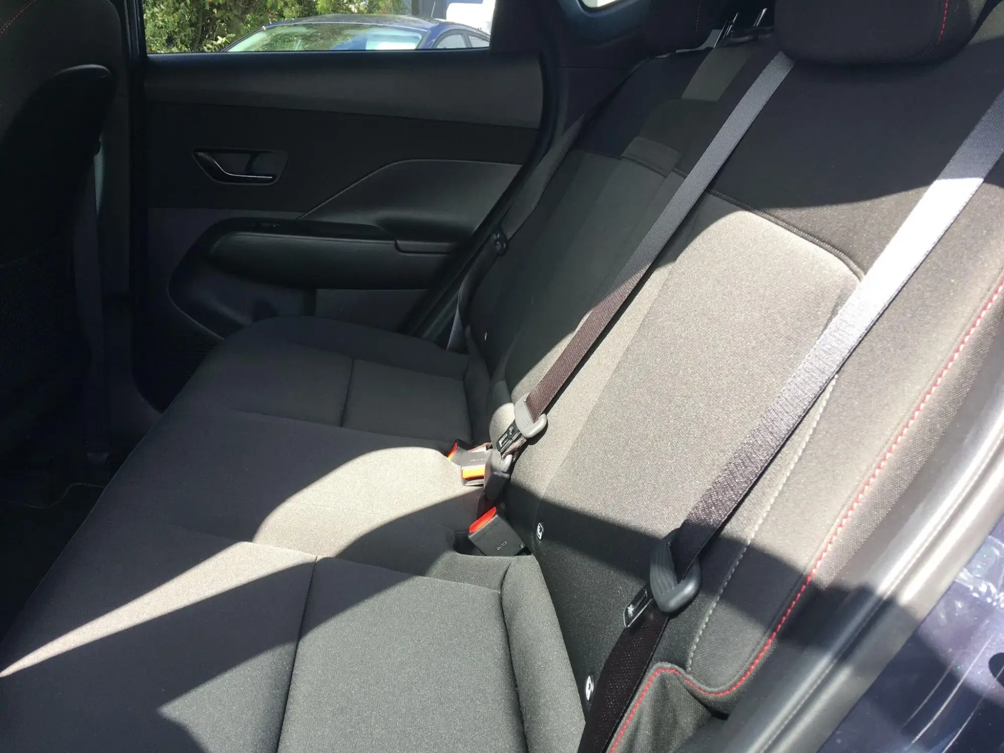 Hyundai KONA Hybrid Image 18 Hyundai KONA Hybrid Image 18