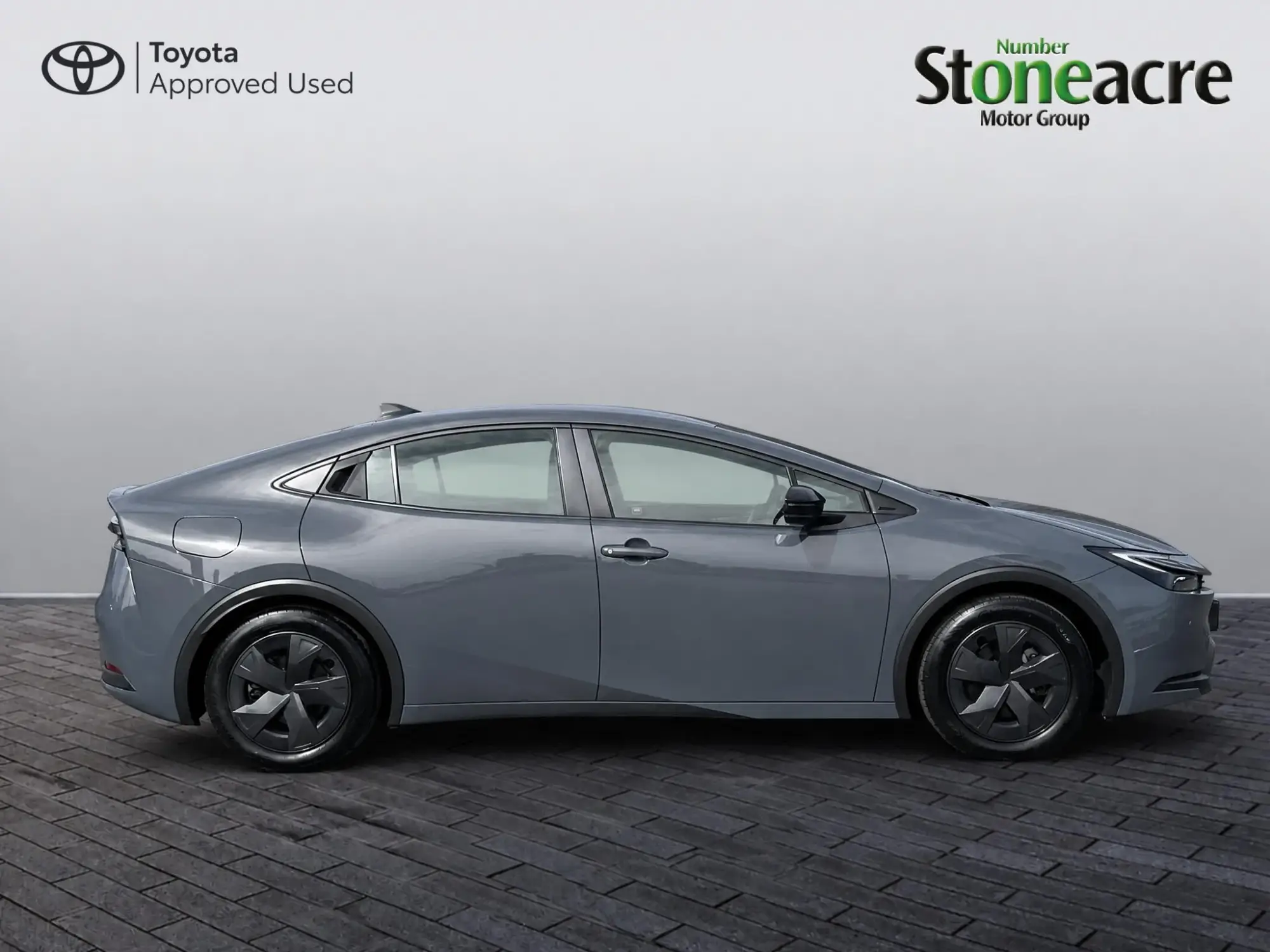 Toyota Prius Plug-in Hybrid Image 2