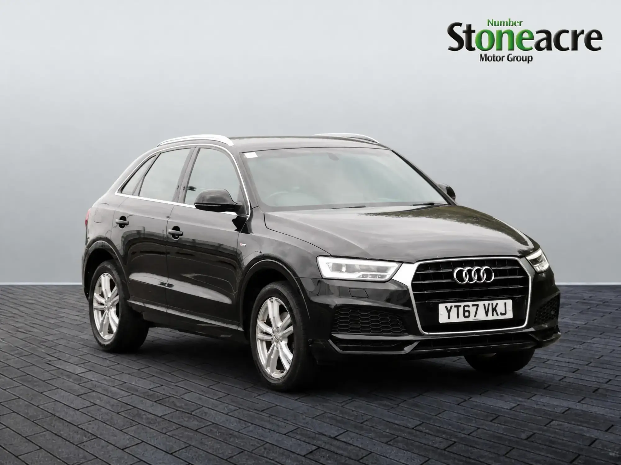 Audi Q3 Image 1 Audi Q3 Image 1
