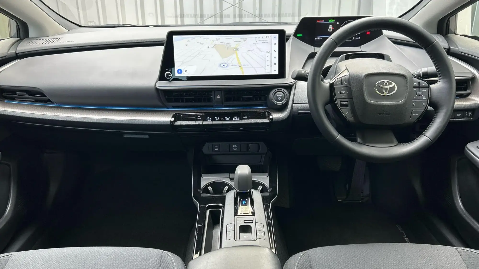 Toyota Prius Plug-in Hybrid Image 8