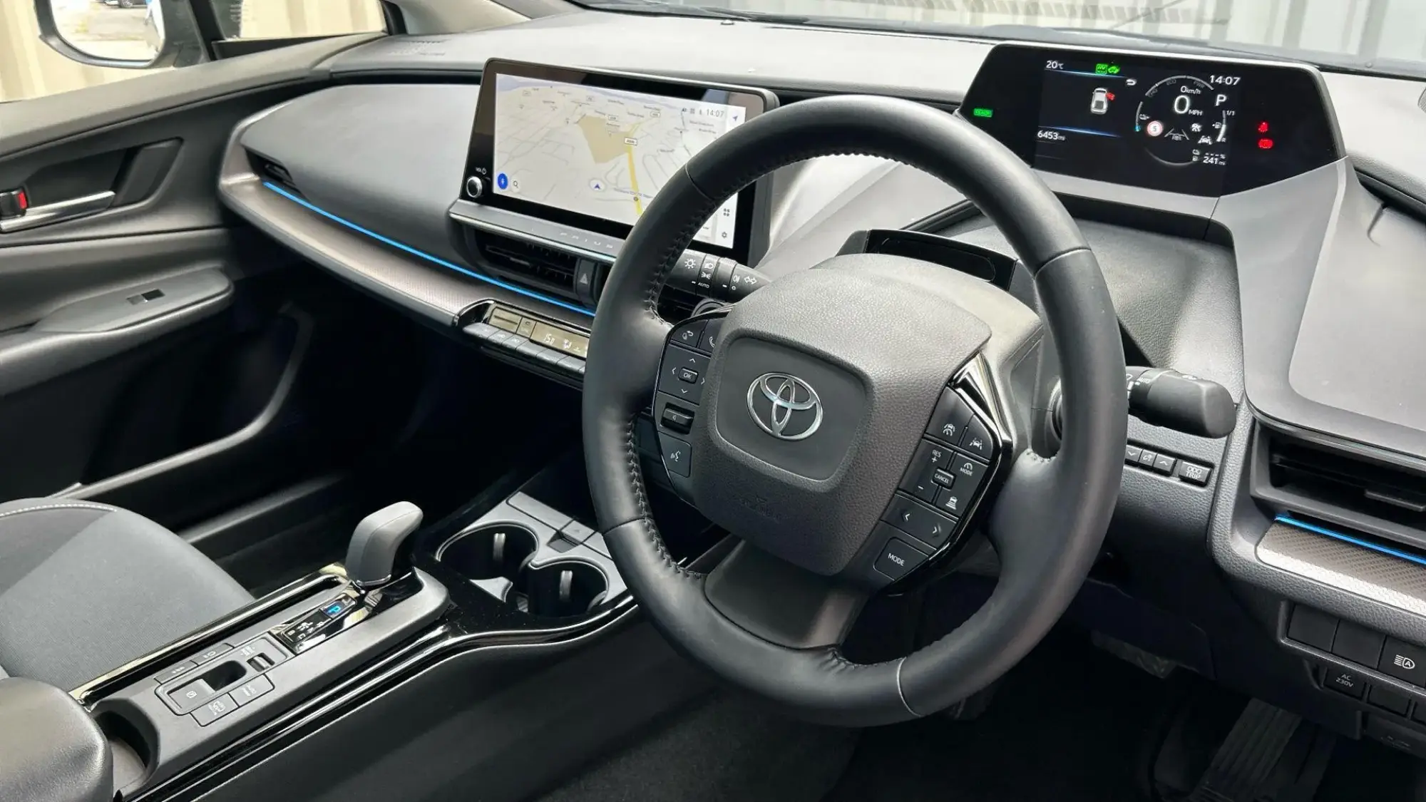 Toyota Prius Plug-in Hybrid Image 9