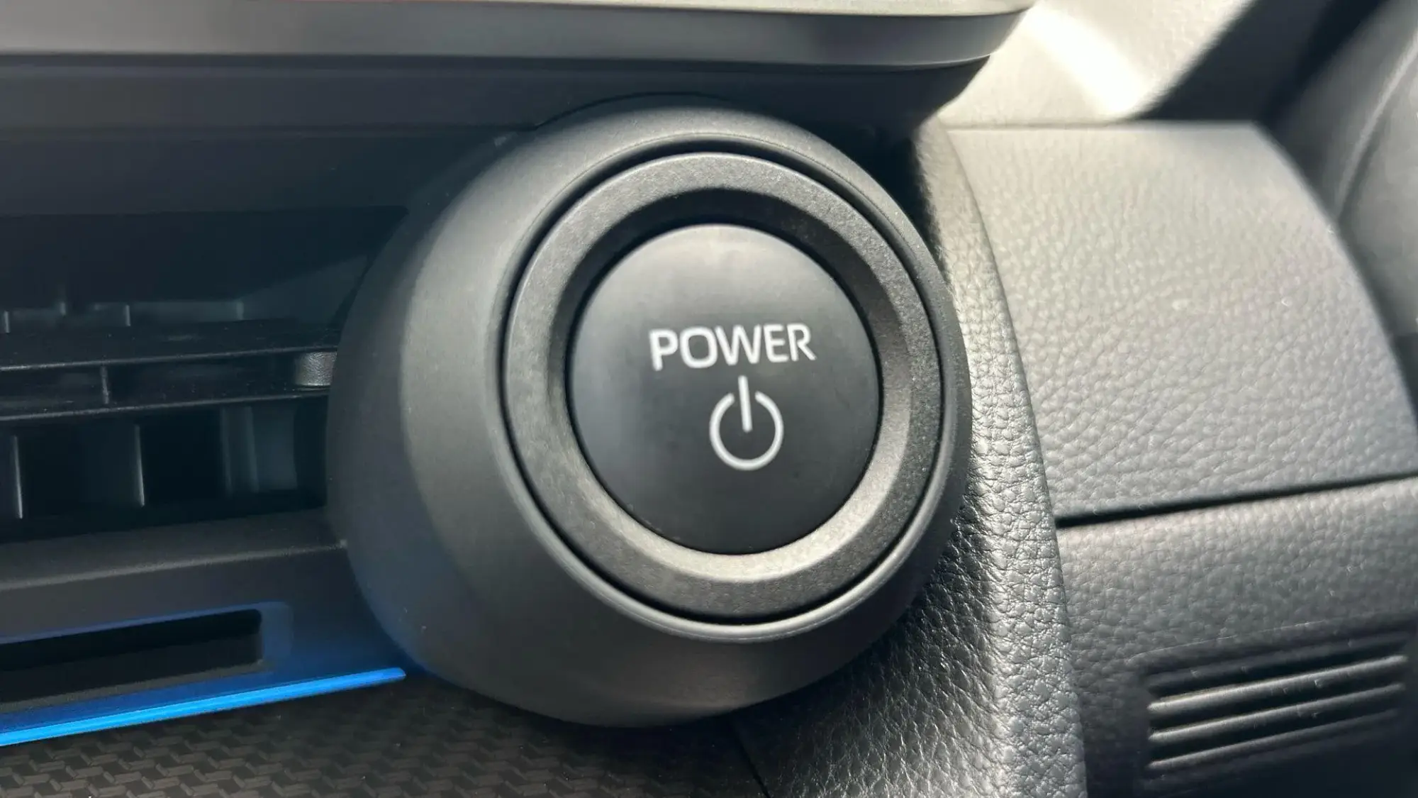 Toyota Prius Plug-in Hybrid Image 33