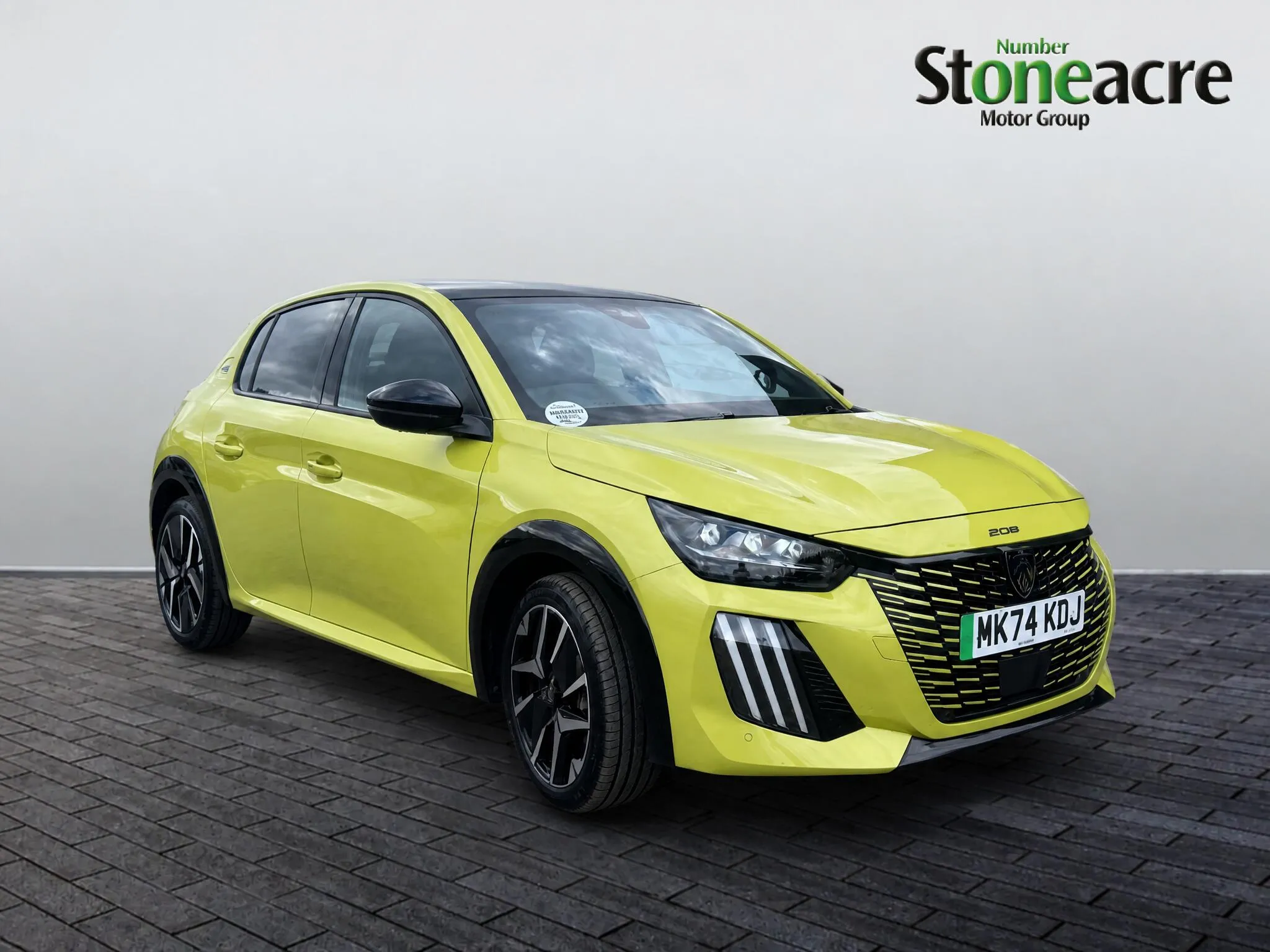 Peugeot E-208 listing photo