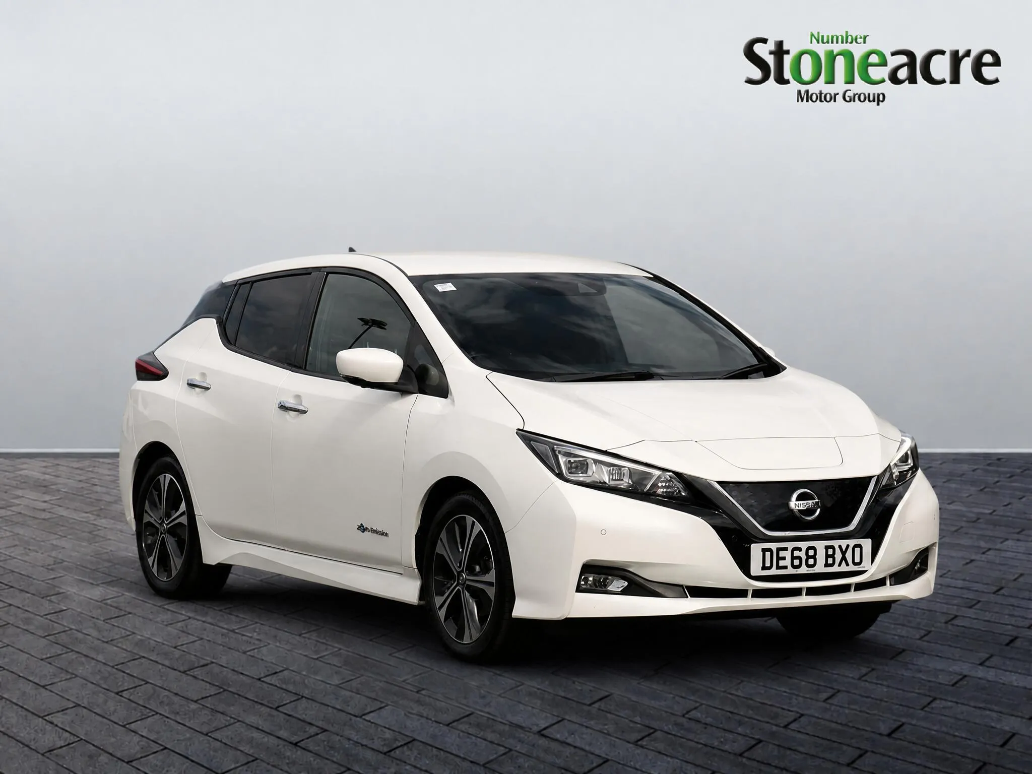 Nissan Leaf listing photo