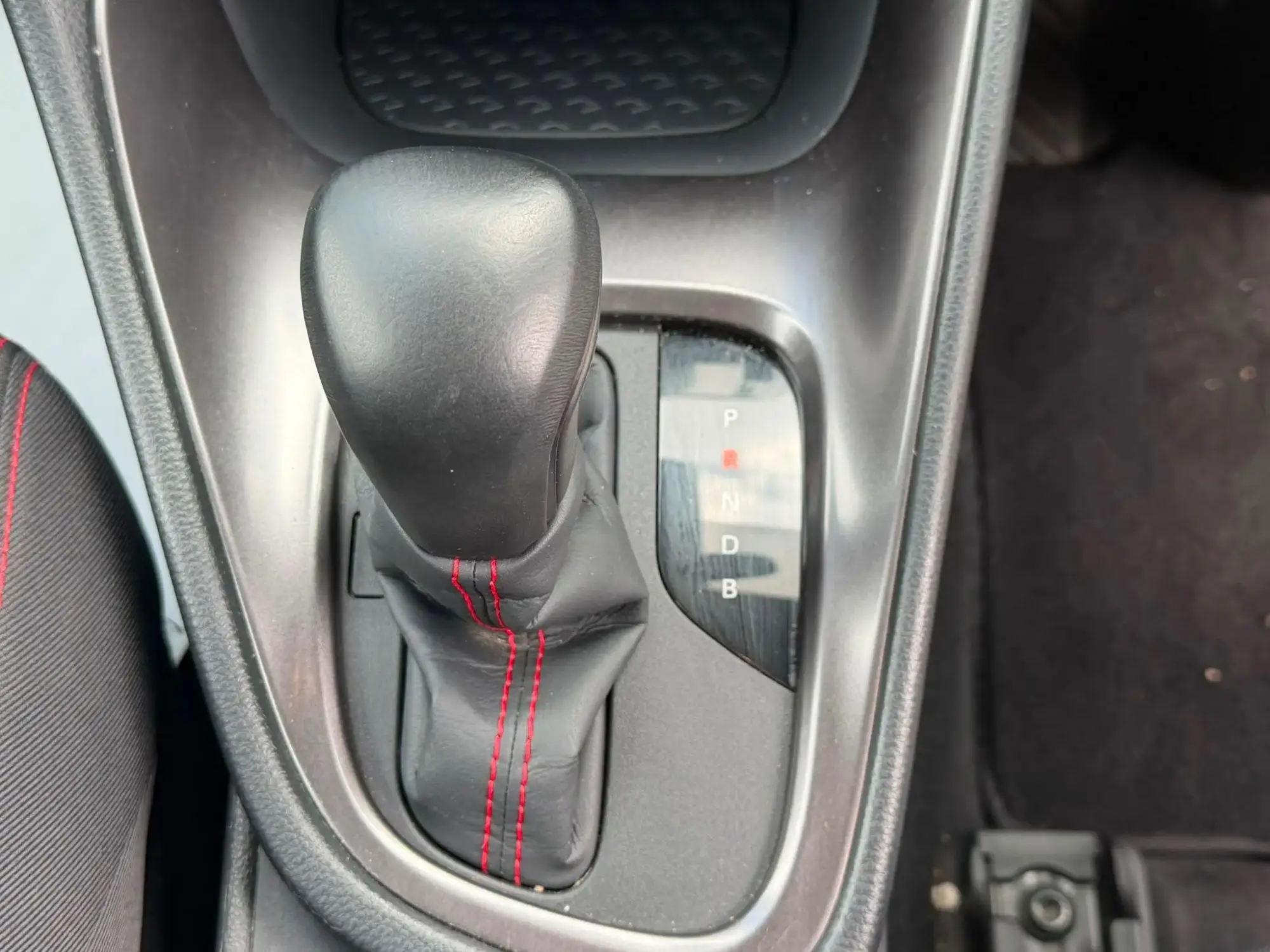 Toyota Yaris Image 9