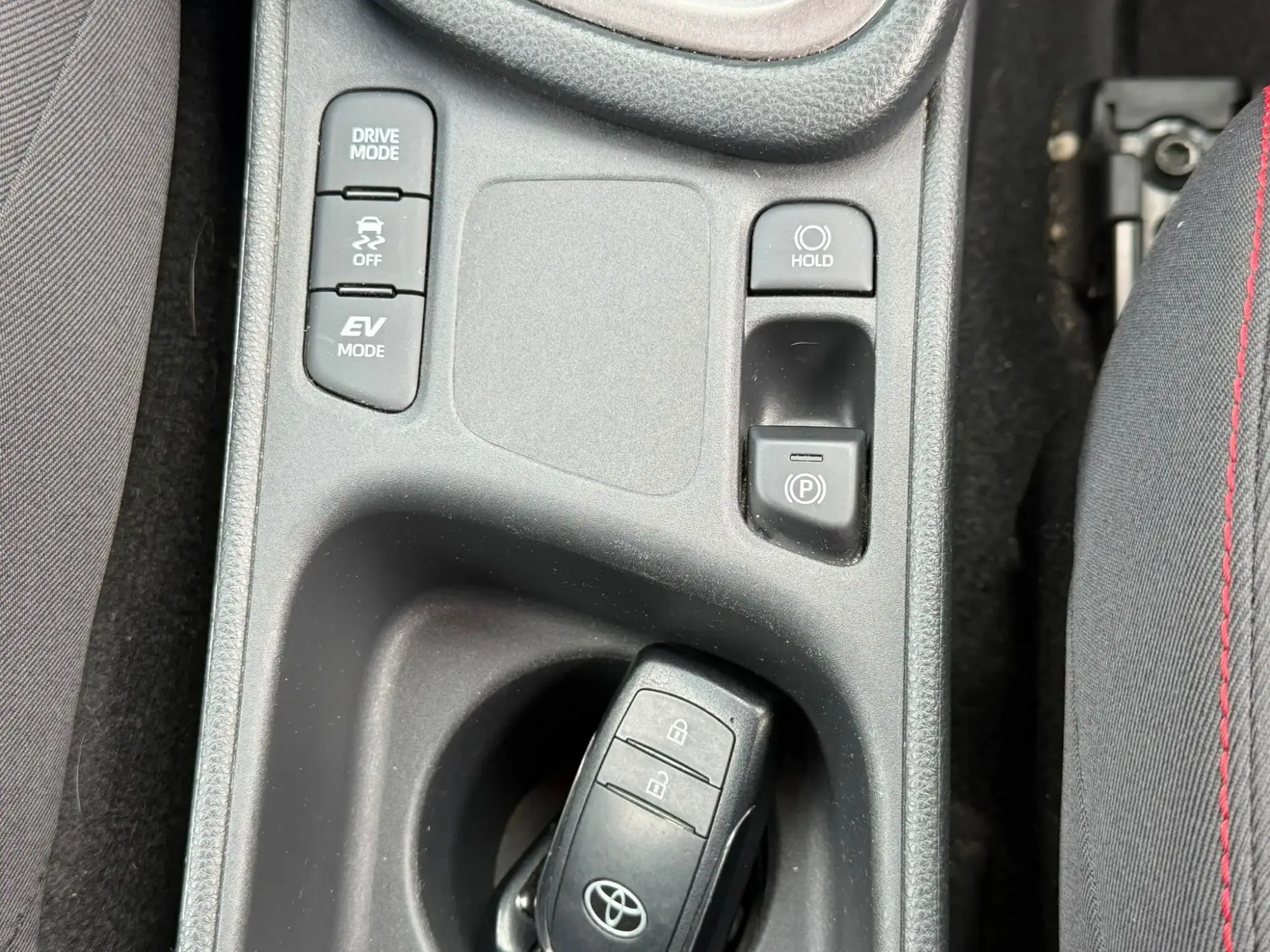 Toyota Yaris Image 13