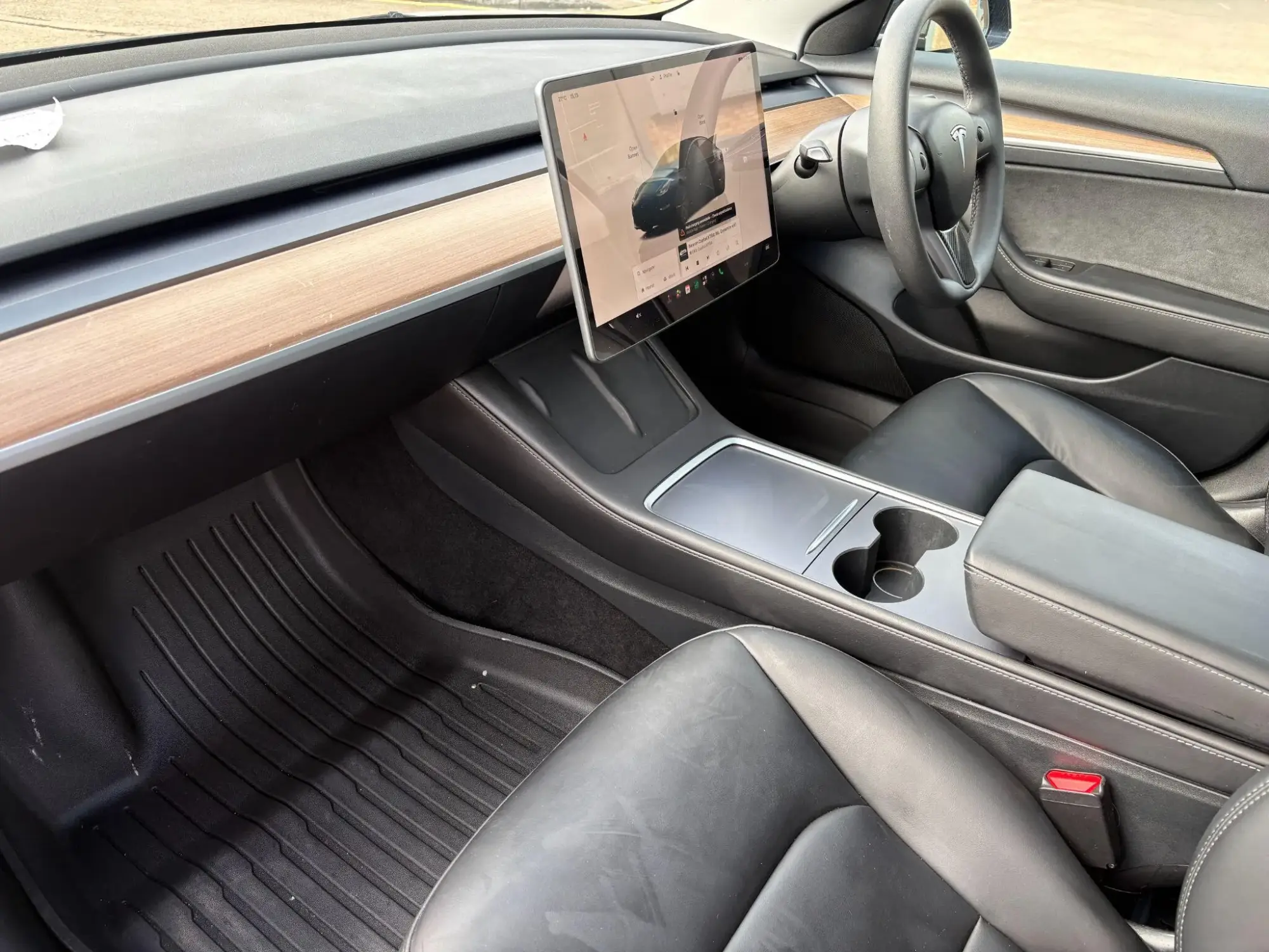 Tesla Model 3 Image 16 Tesla Model 3 Image 16