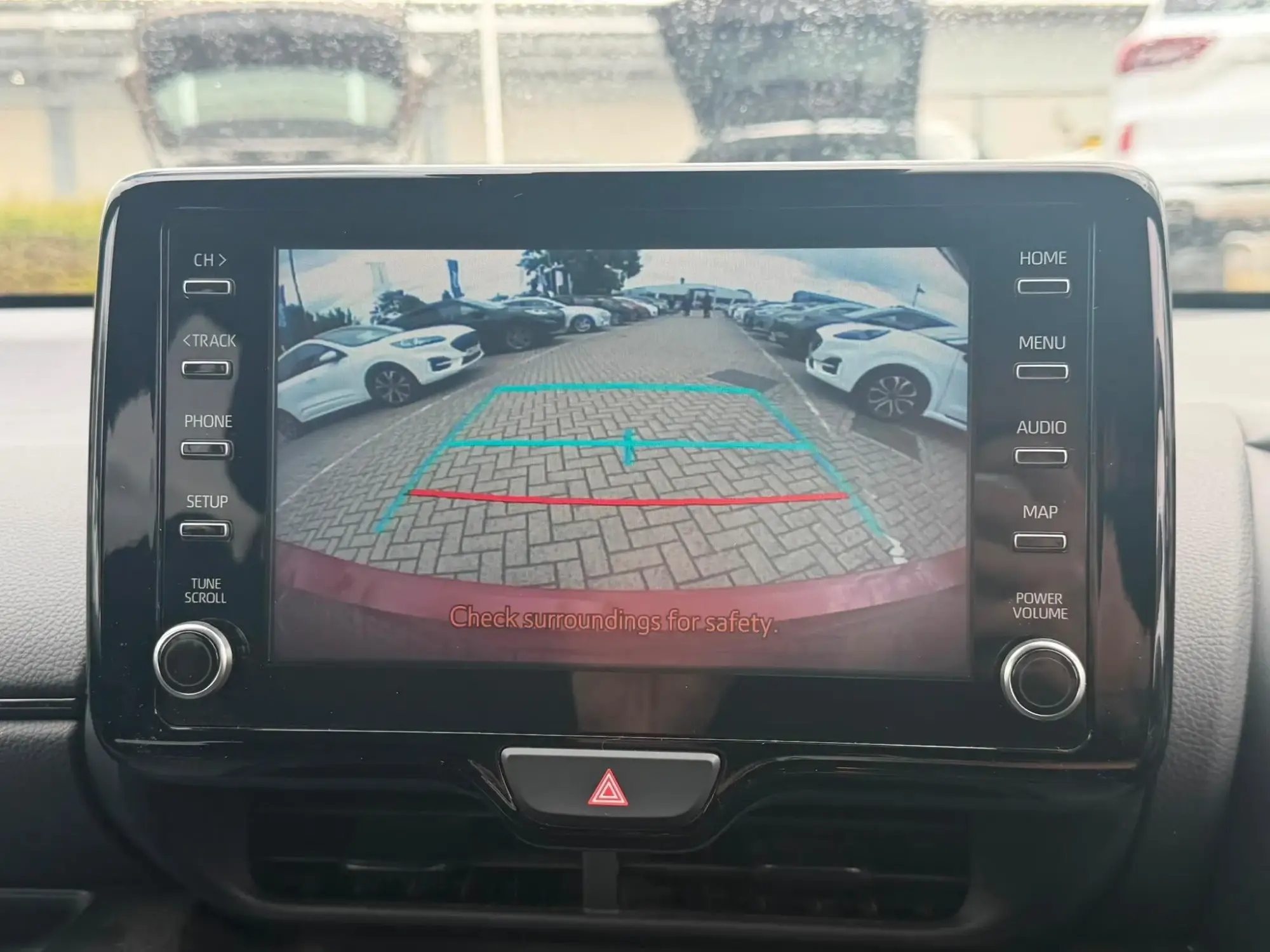 Toyota Yaris Image 18