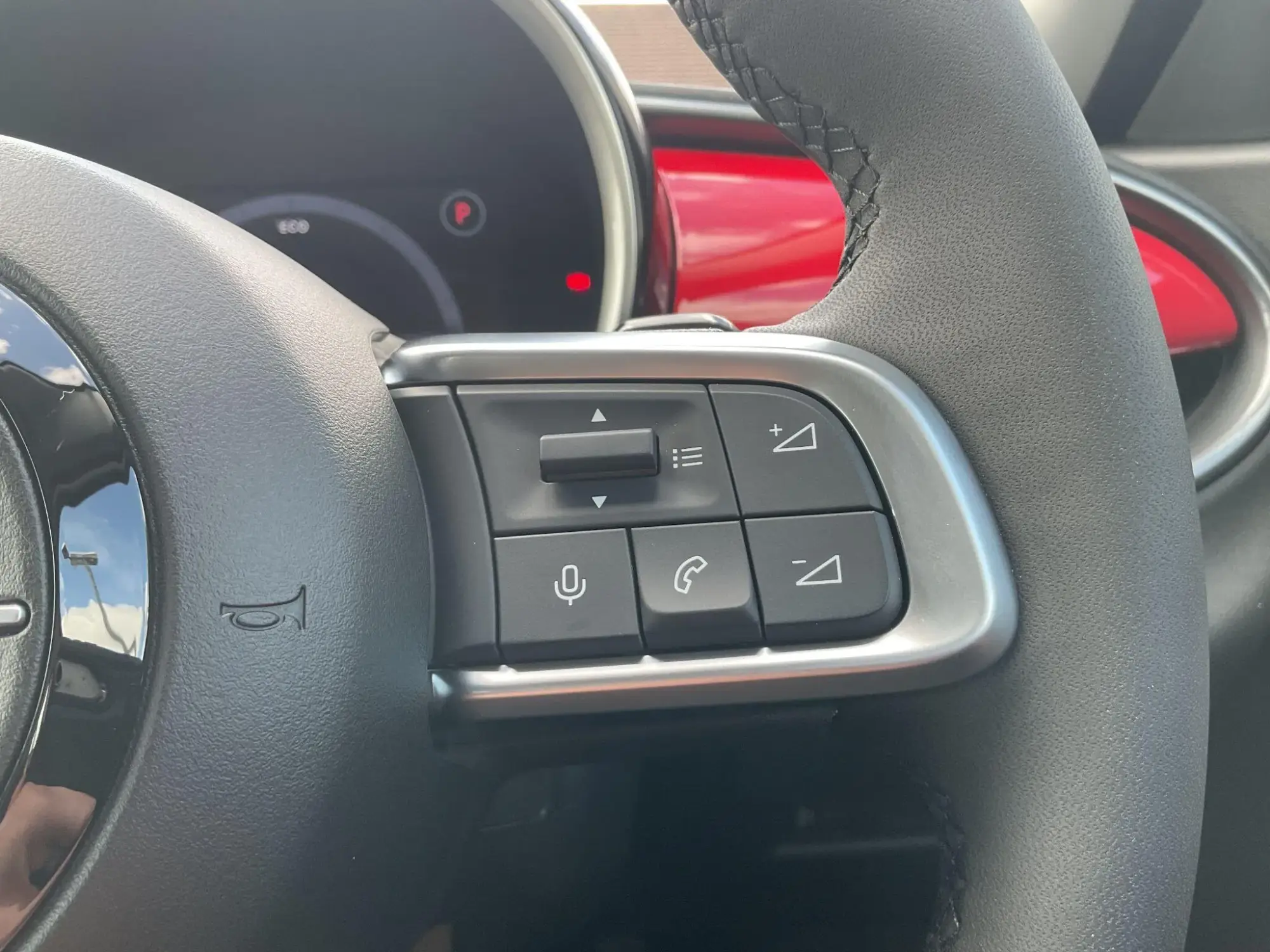Fiat 600 Petrol Image 25 Fiat 600 Petrol Image 25