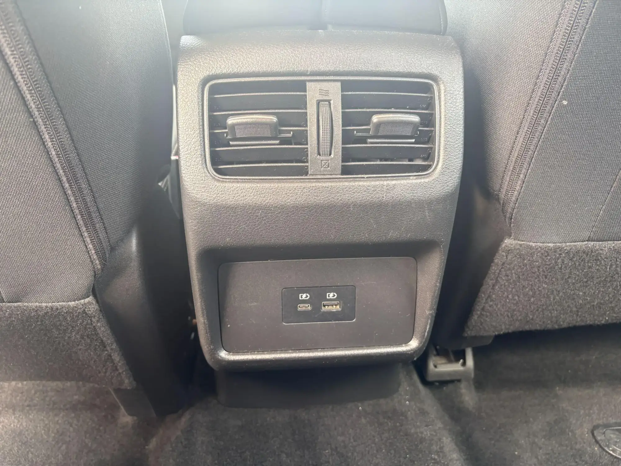 Nissan X-Trail e-POWER Image 18 Nissan X-Trail e-POWER Image 18