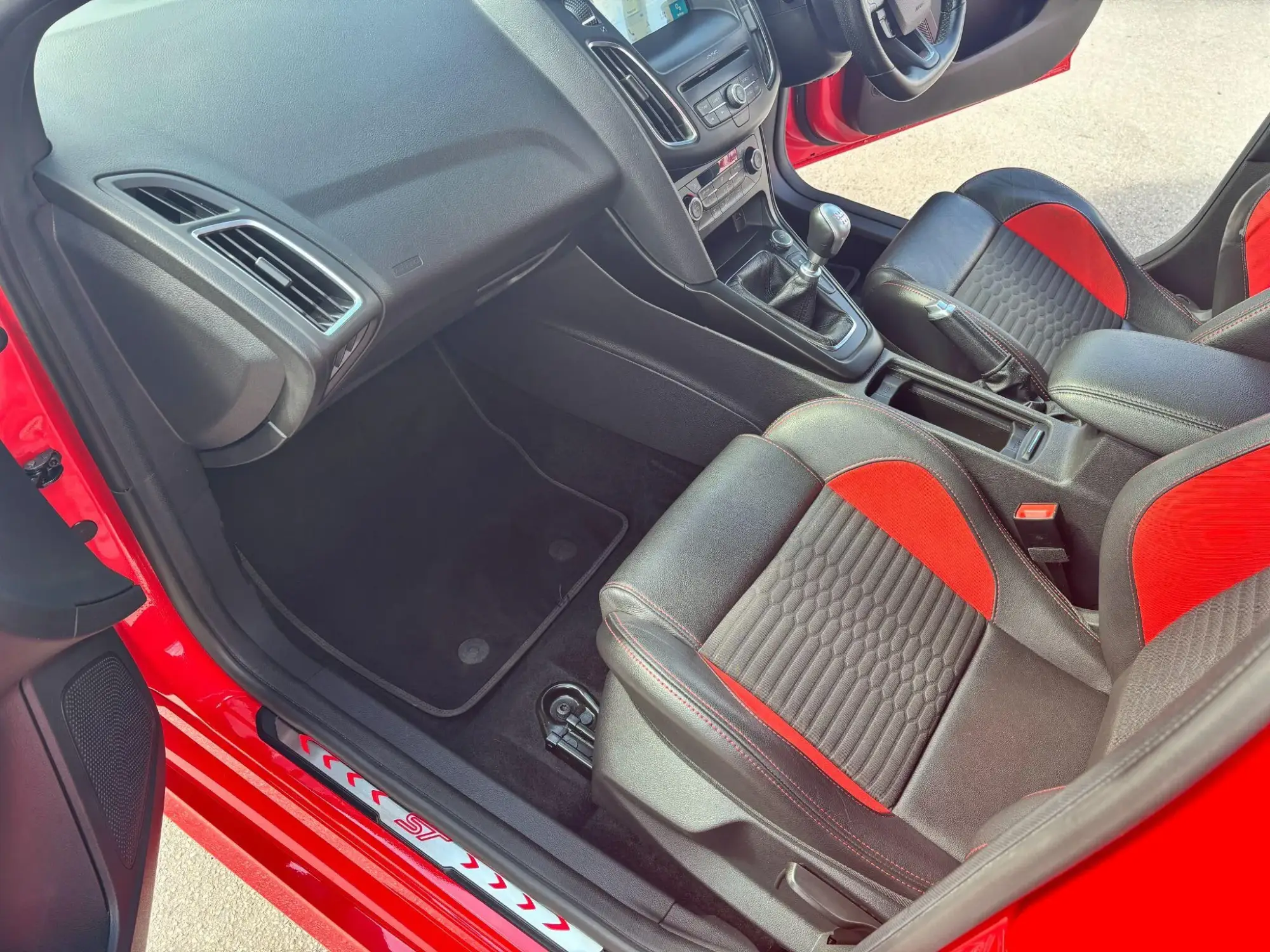 Ford Focus ST Image 28 Ford Focus ST Image 28