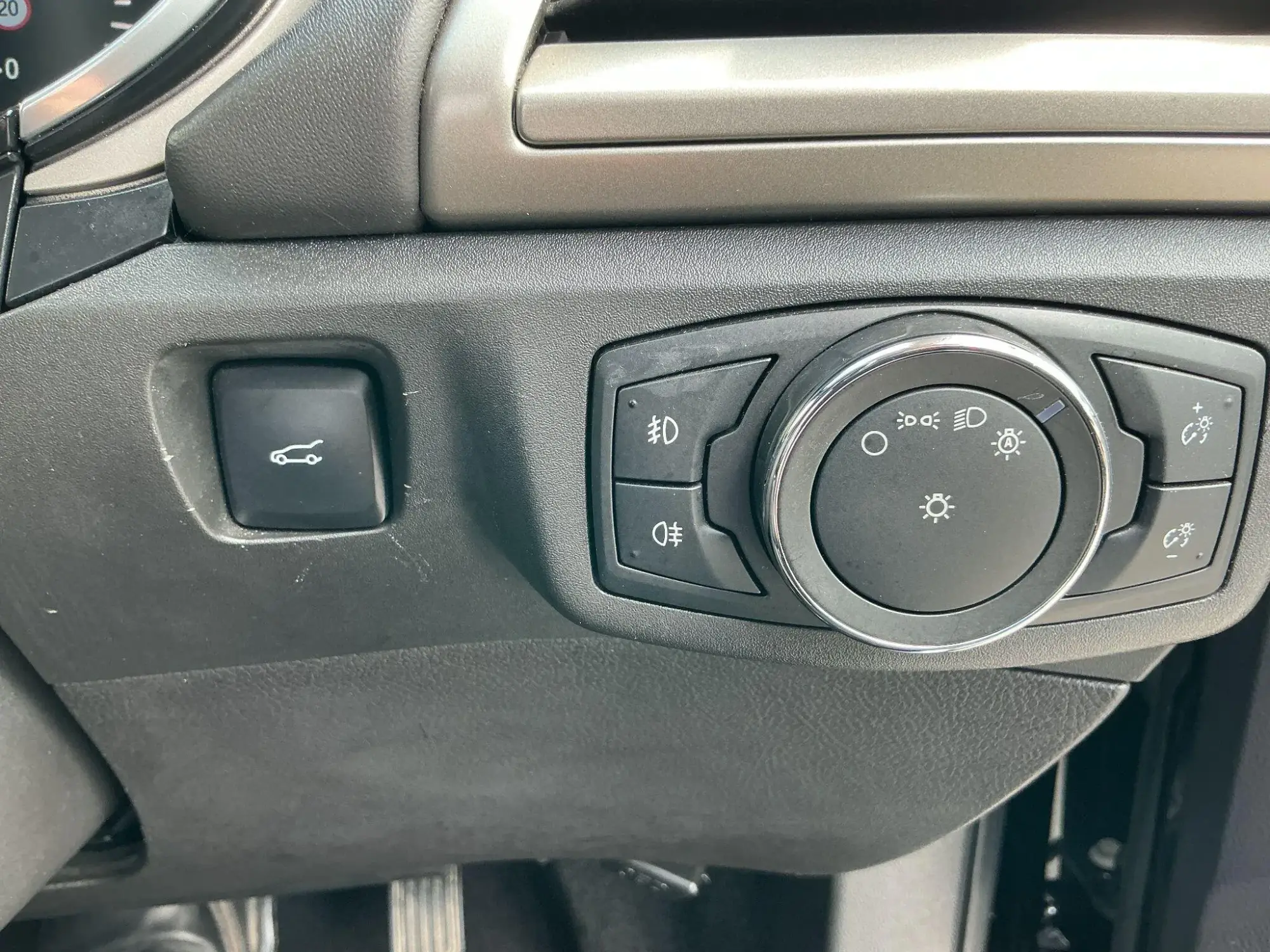 Ford Mondeo Image 16 Ford Mondeo Image 16