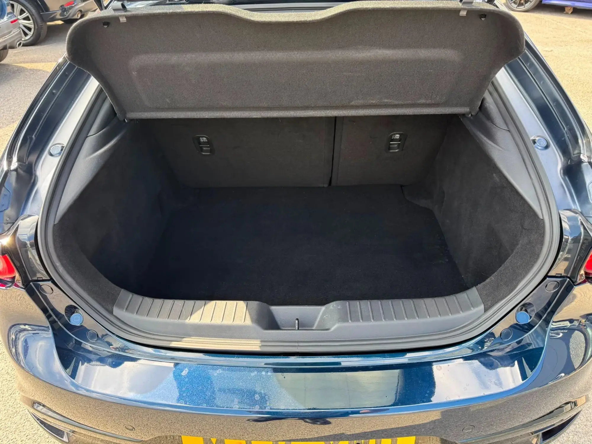 Mazda3 Image 32 Mazda3 Image 32