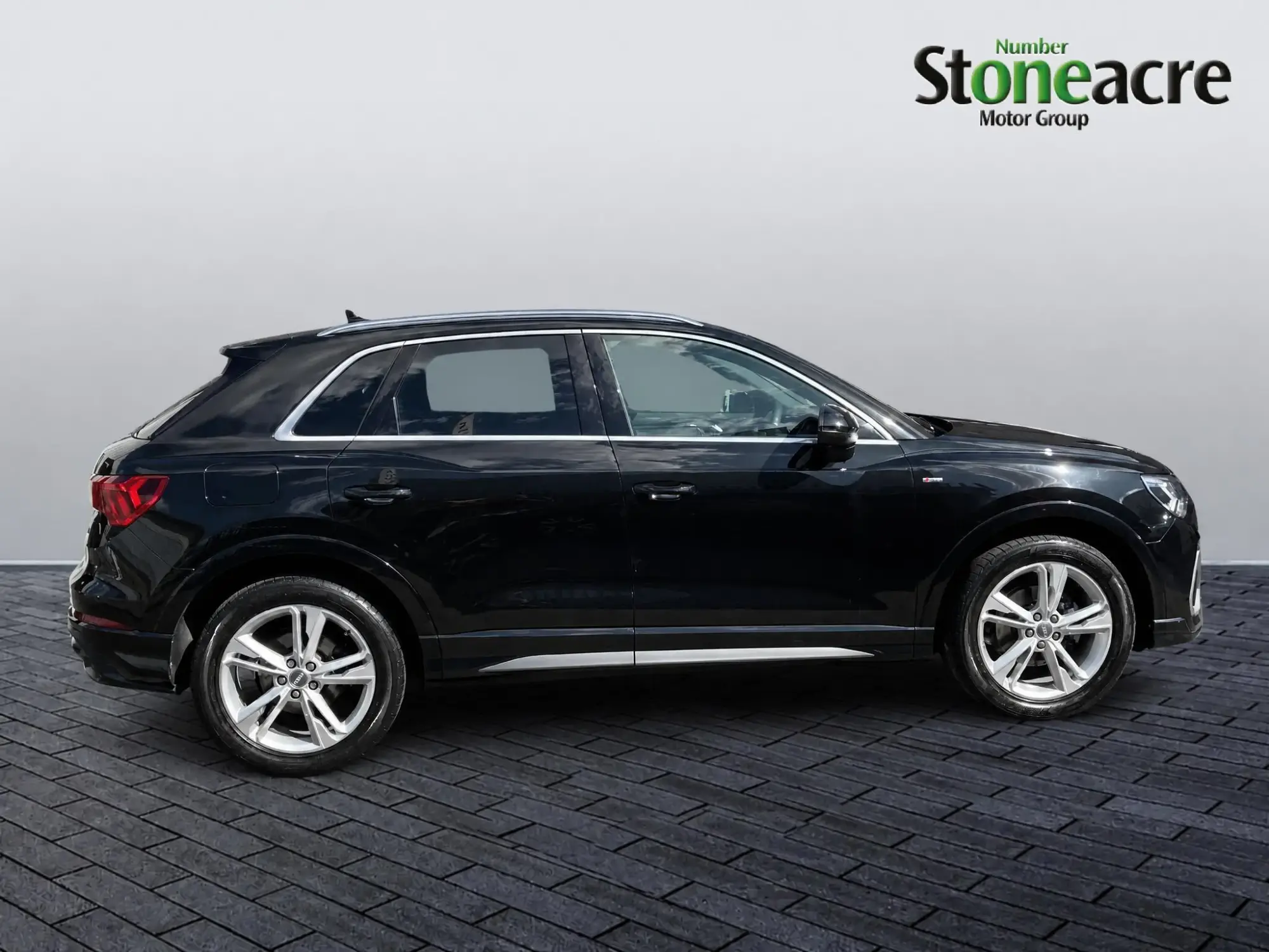 Audi Q3 Image 6