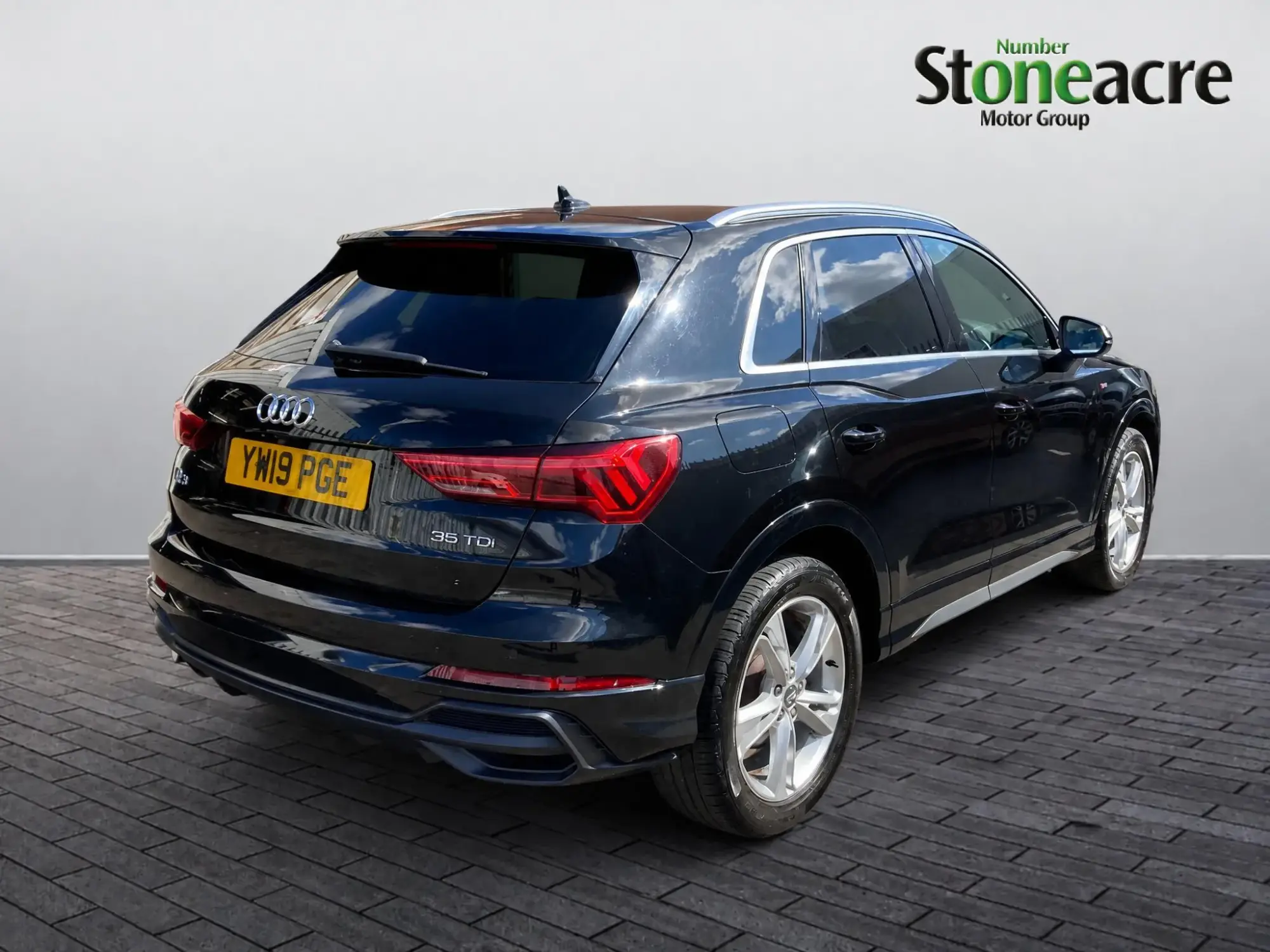 Audi Q3 Image 19