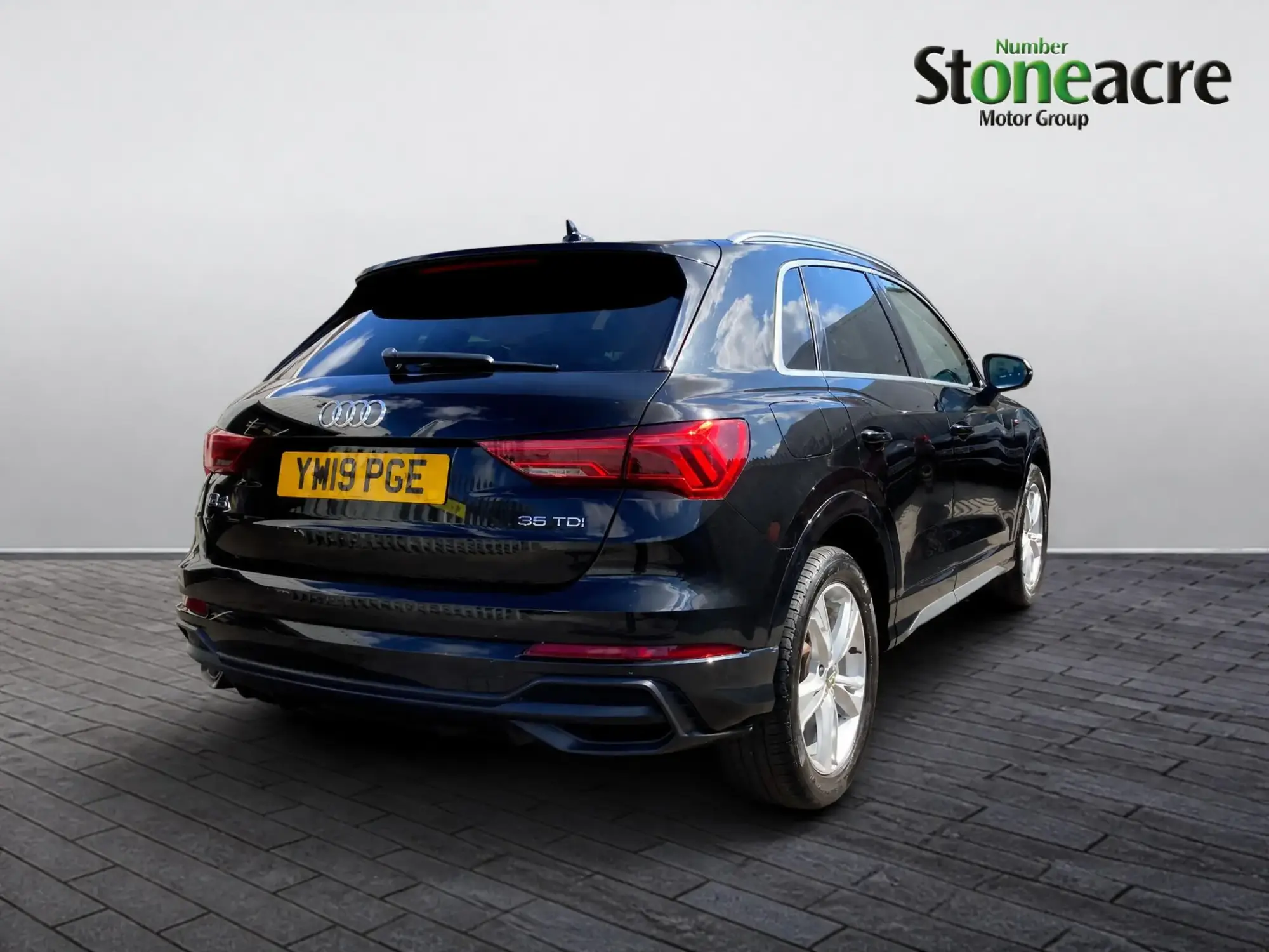 Audi Q3 Image 20