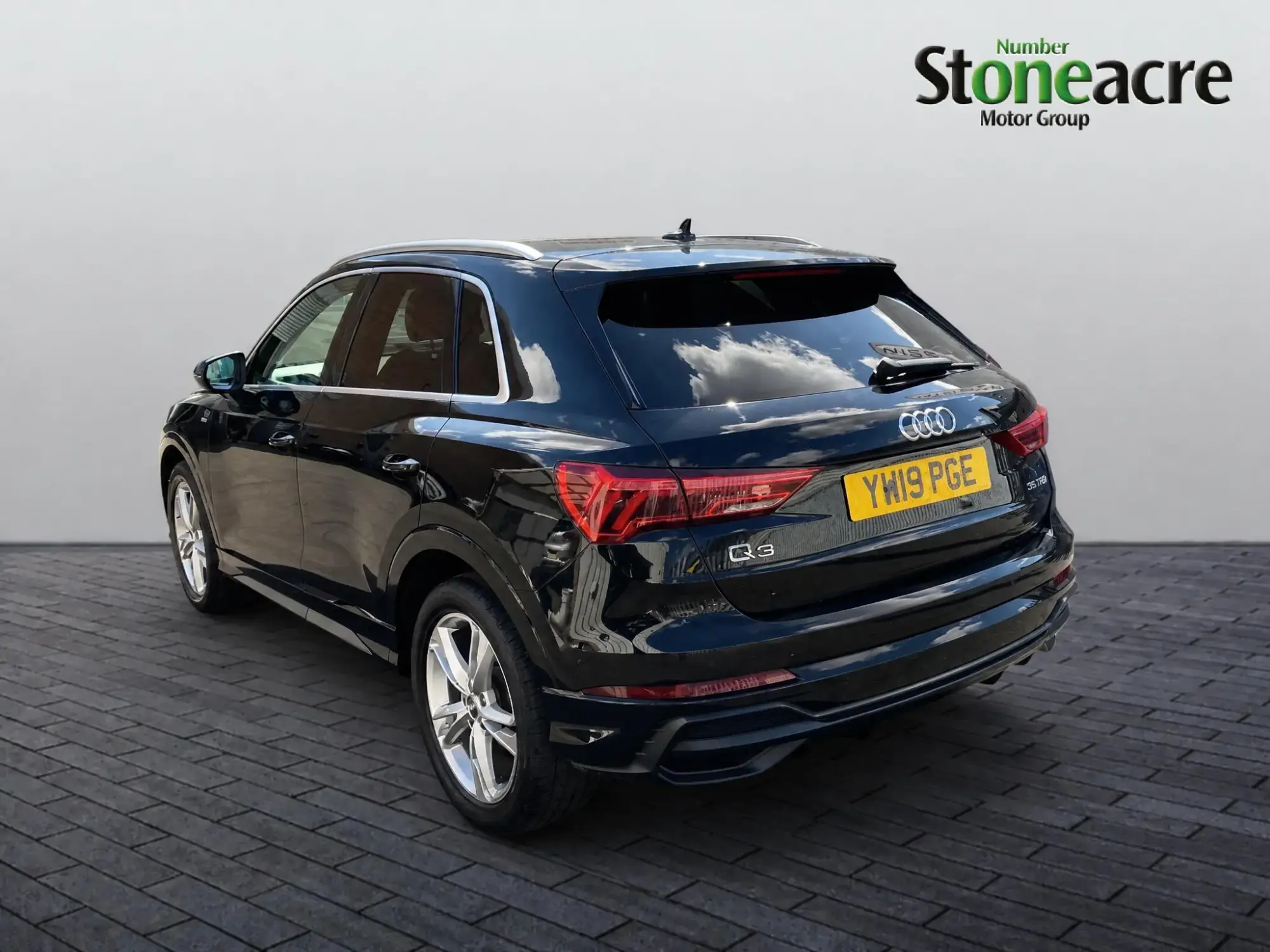 Audi Q3 Image 23