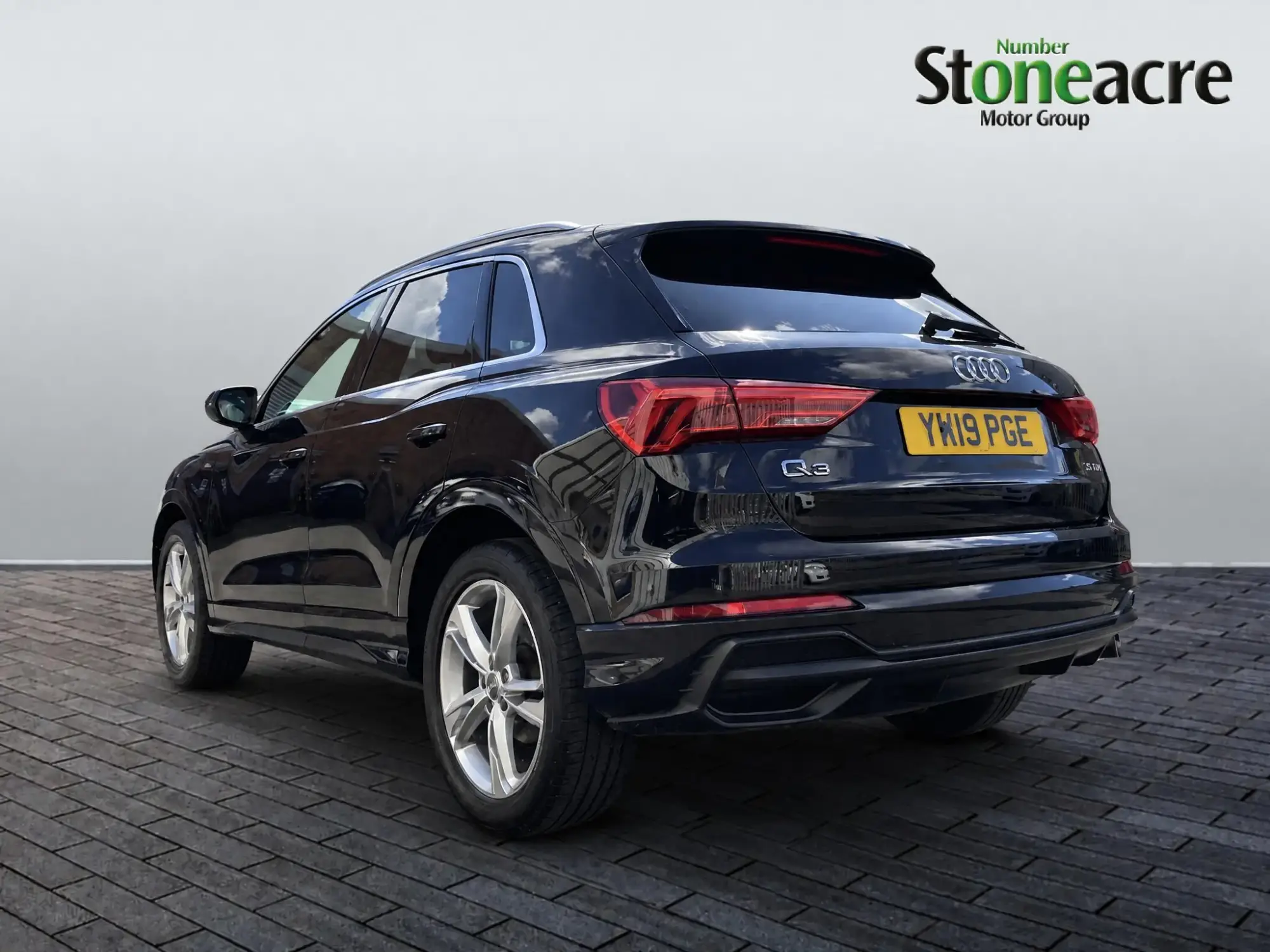 Audi Q3 Image 24