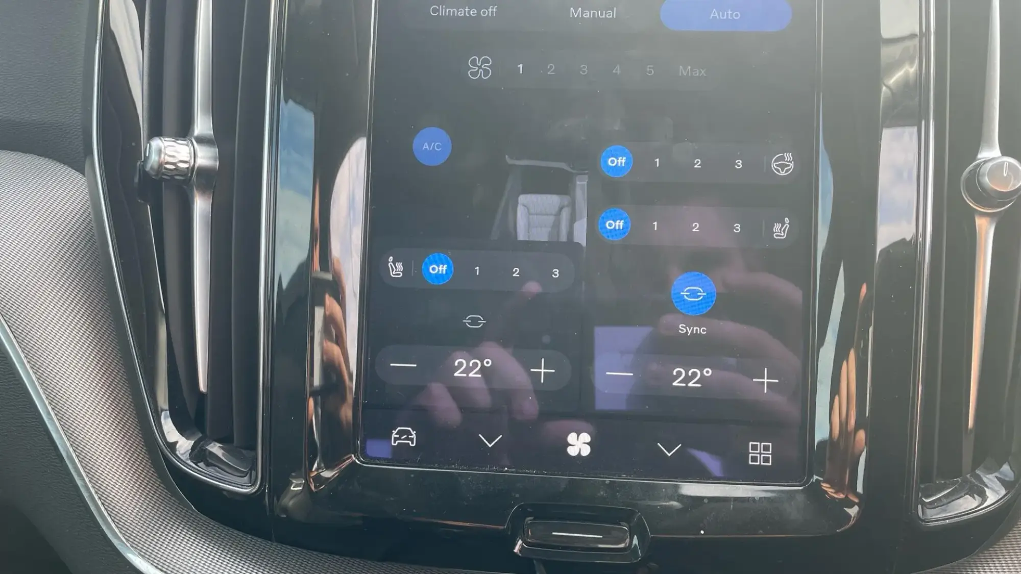 Volvo XC60 Recharge Image 16