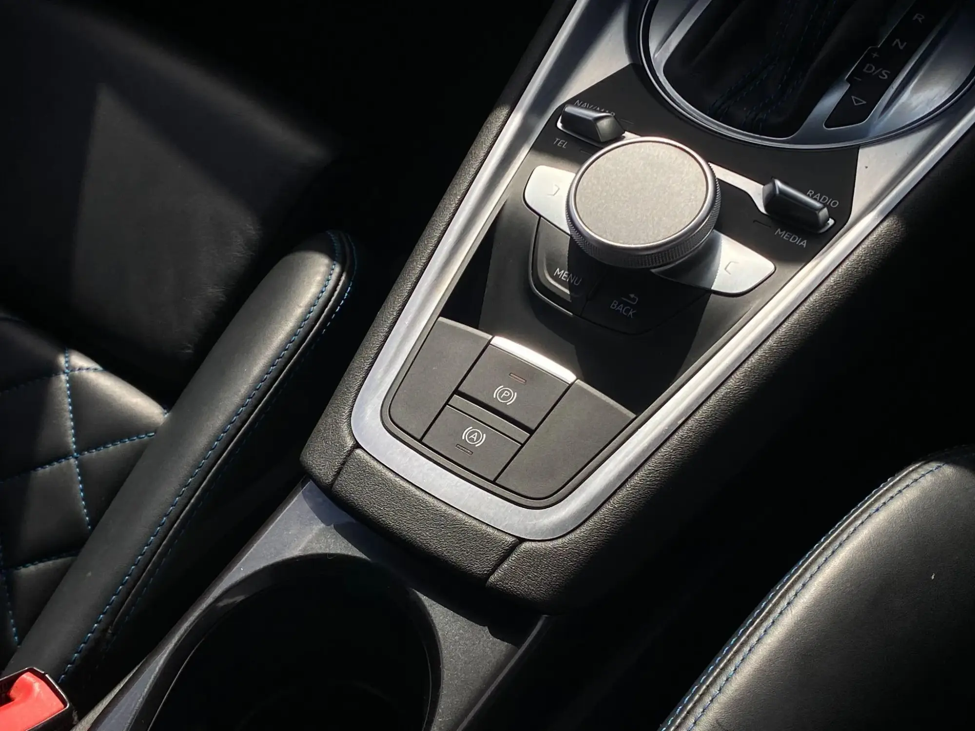 Audi TT Image 10