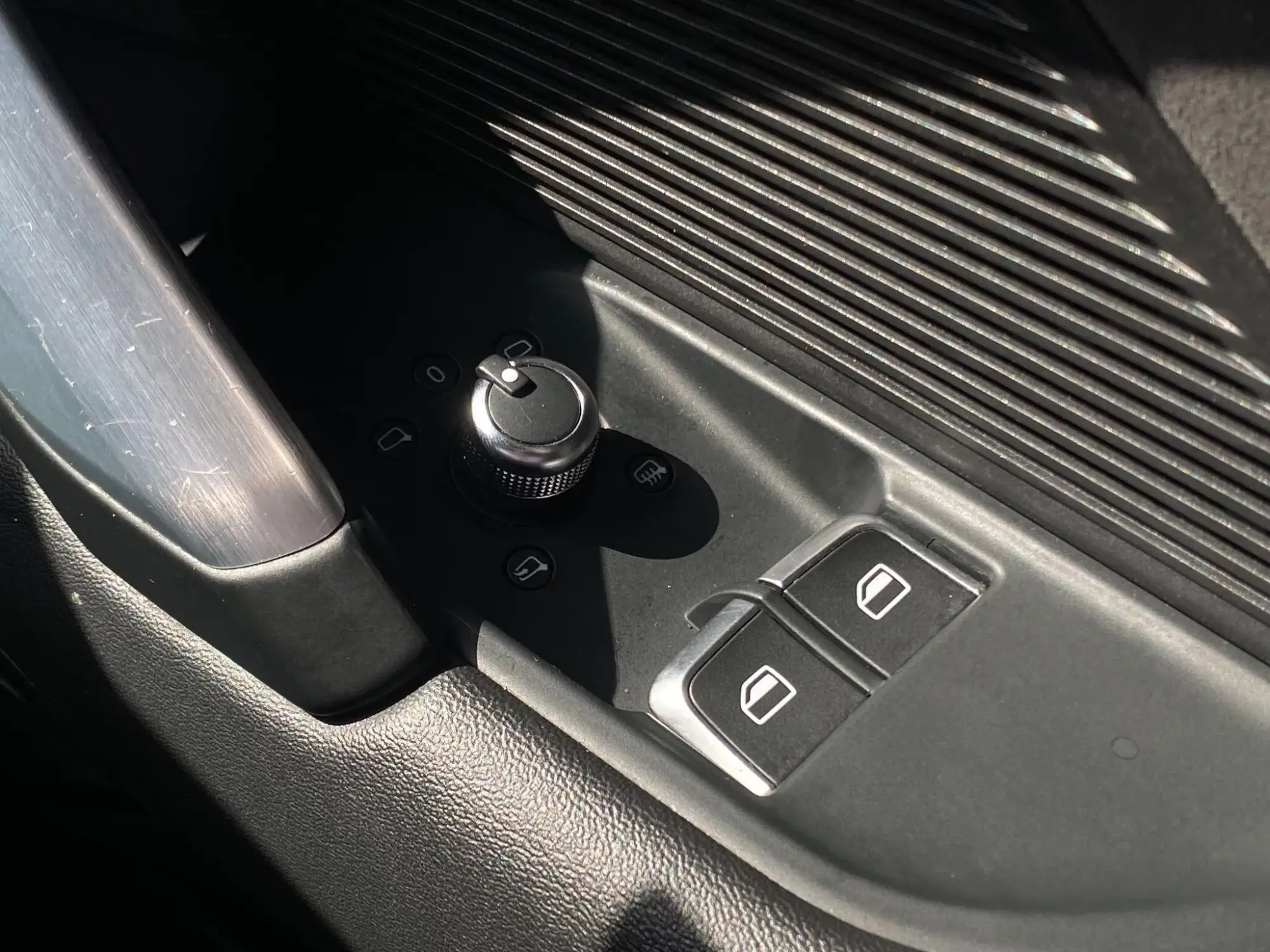Audi TT Image 18