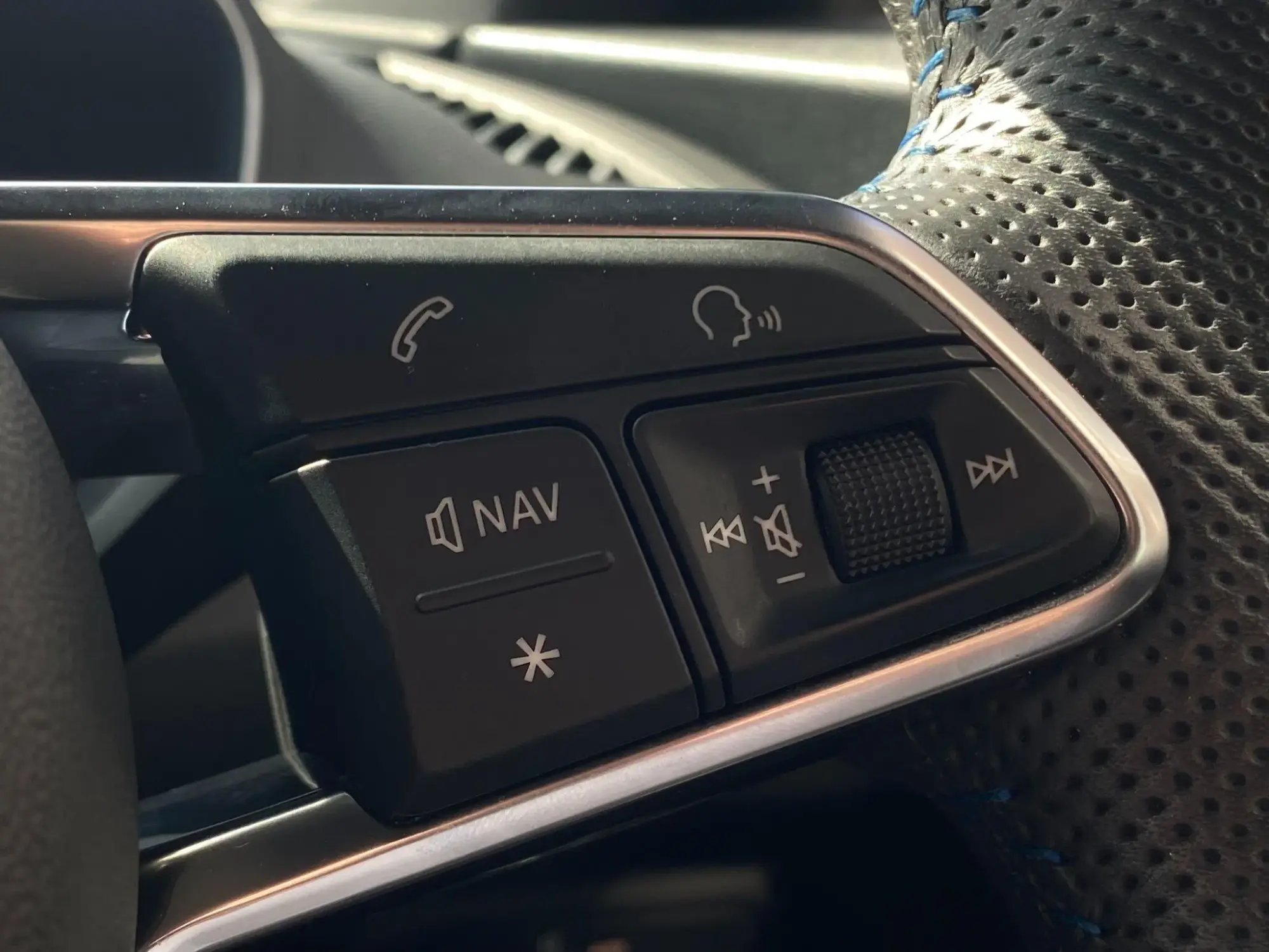Audi TT Image 21