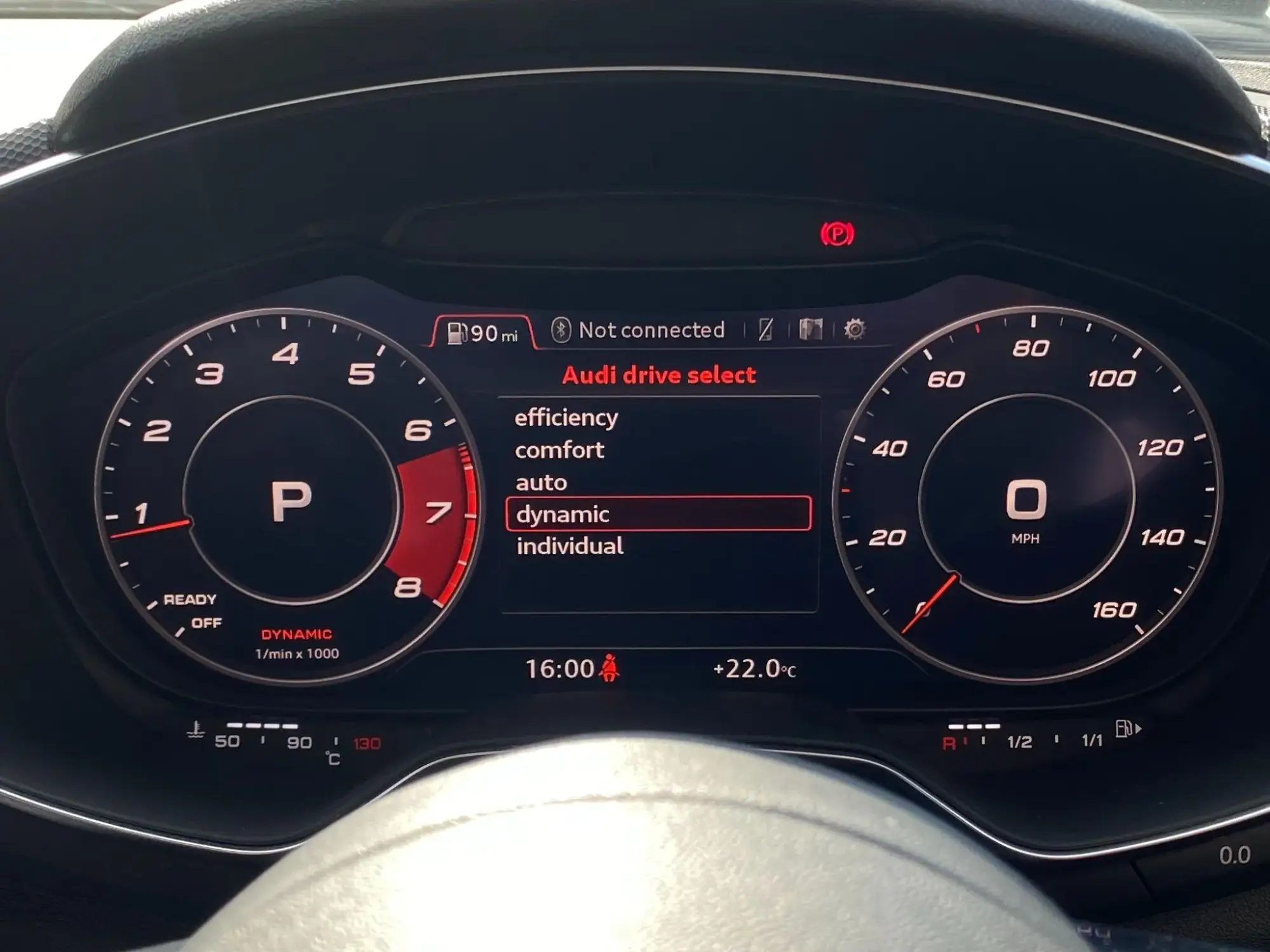 Audi TT Image 38