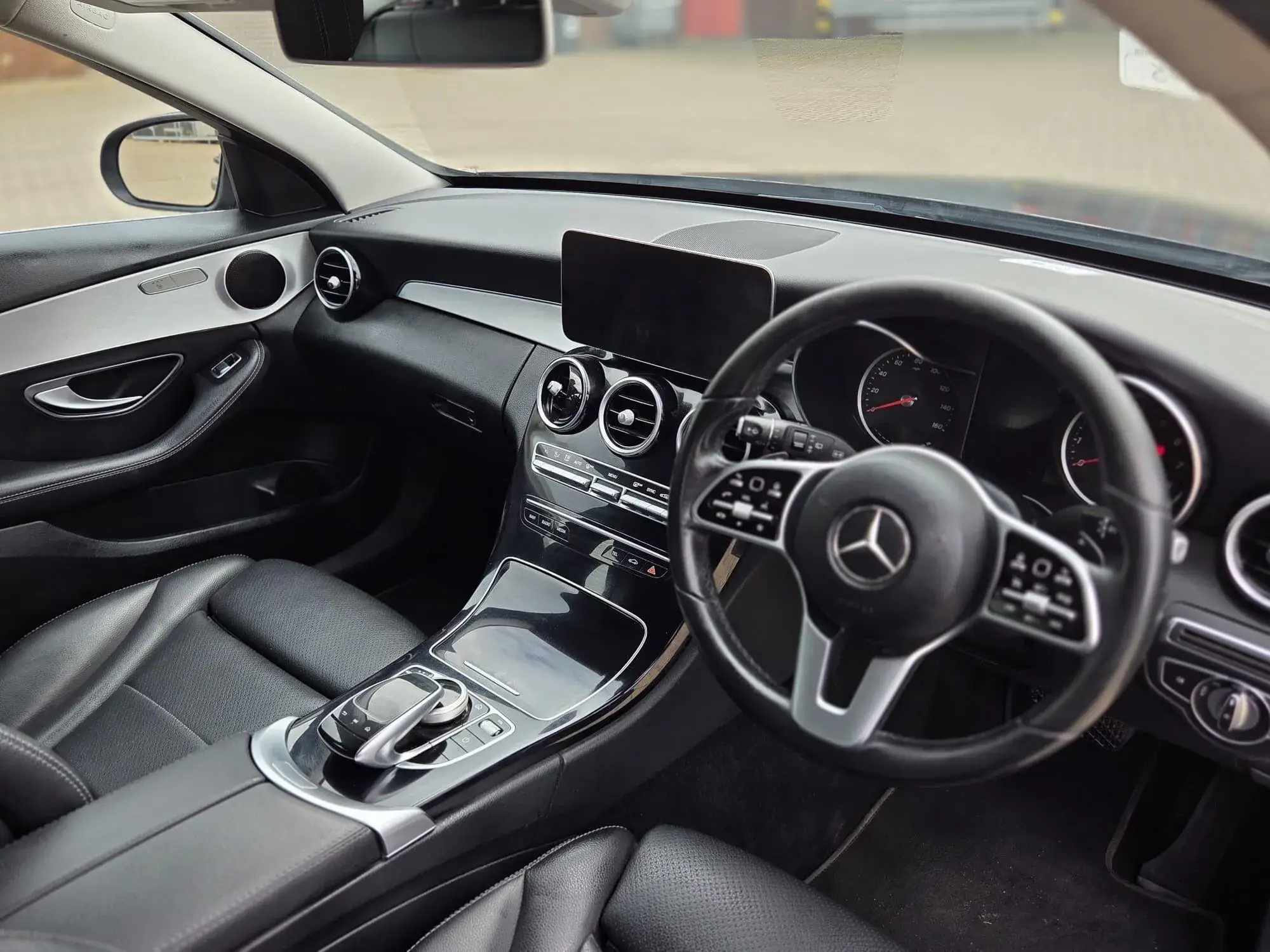 Mercedes-Benz C-Class Image 11 Mercedes-Benz C-Class Image 11