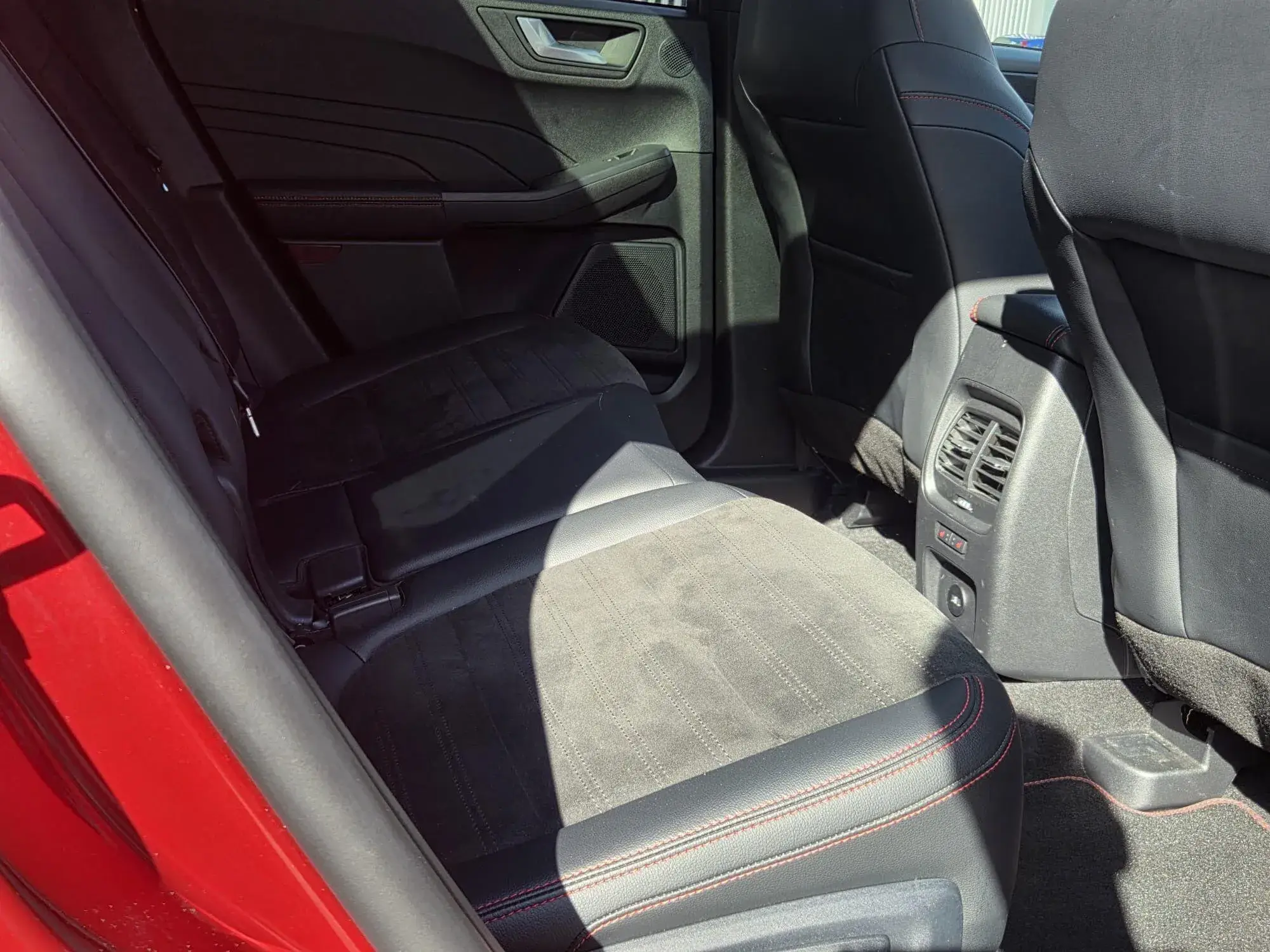 Ford Kuga Hybrid Image 13 Ford Kuga Hybrid Image 13