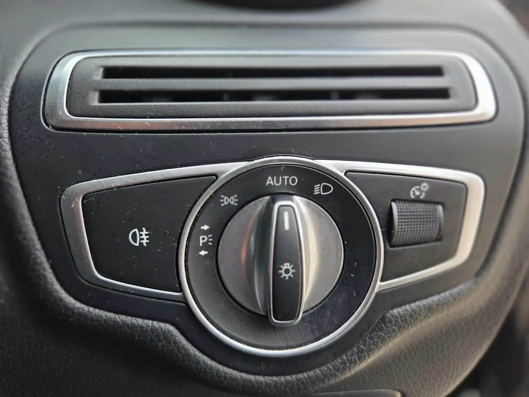 Mercedes-Benz C-Class Image 21 Mercedes-Benz C-Class Image 21