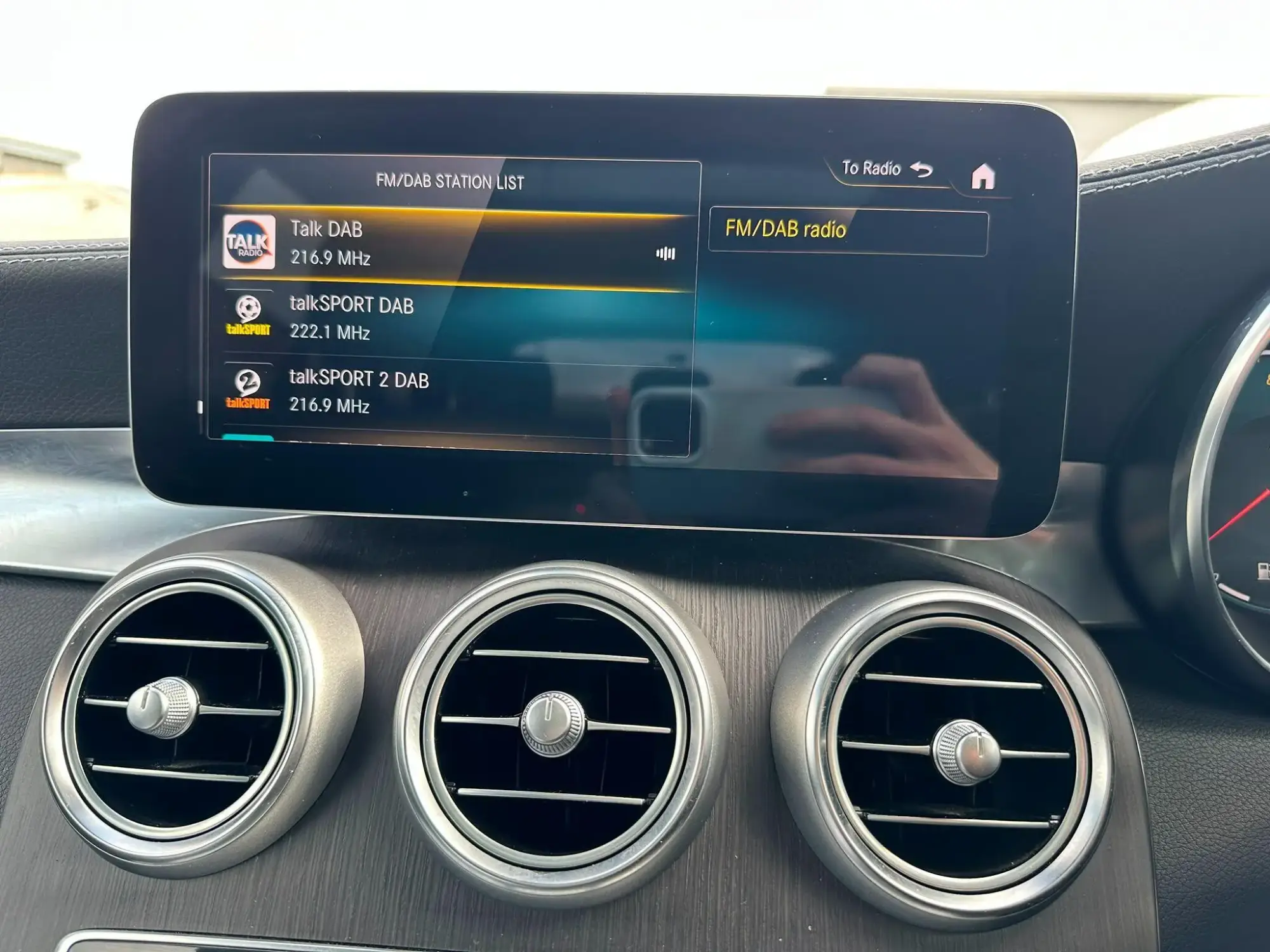 Mercedes-Benz GLC Image 25 Mercedes-Benz GLC Image 25