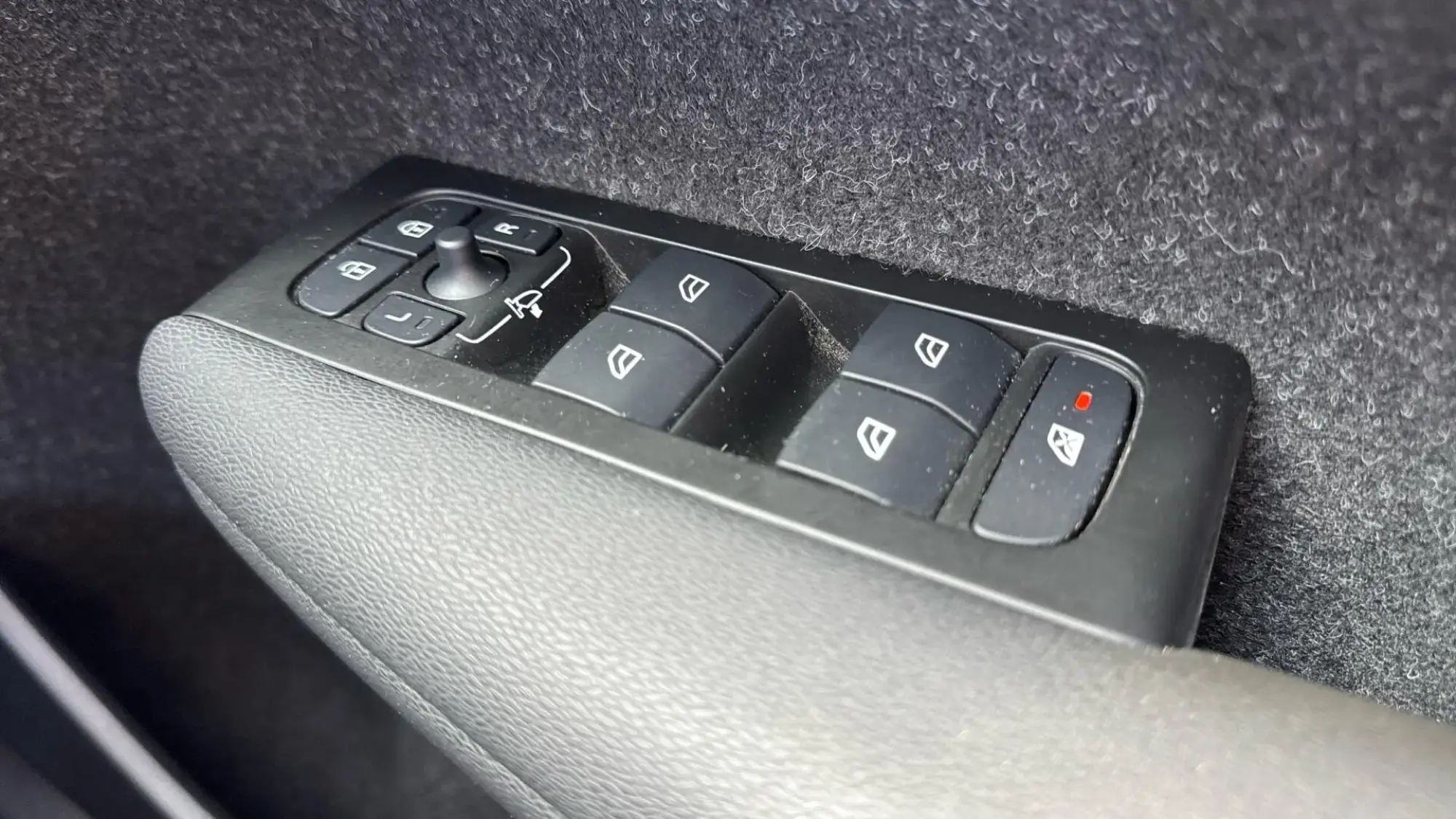 Volvo XC40 Image 24